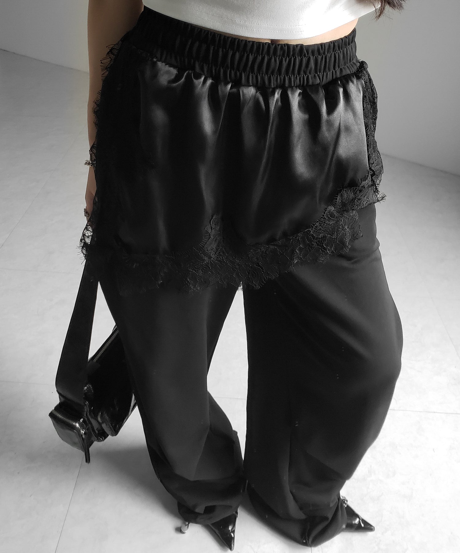 レースドッキングレイヤードスウェットワイドパンツ / lace docking layered sweat wide pants