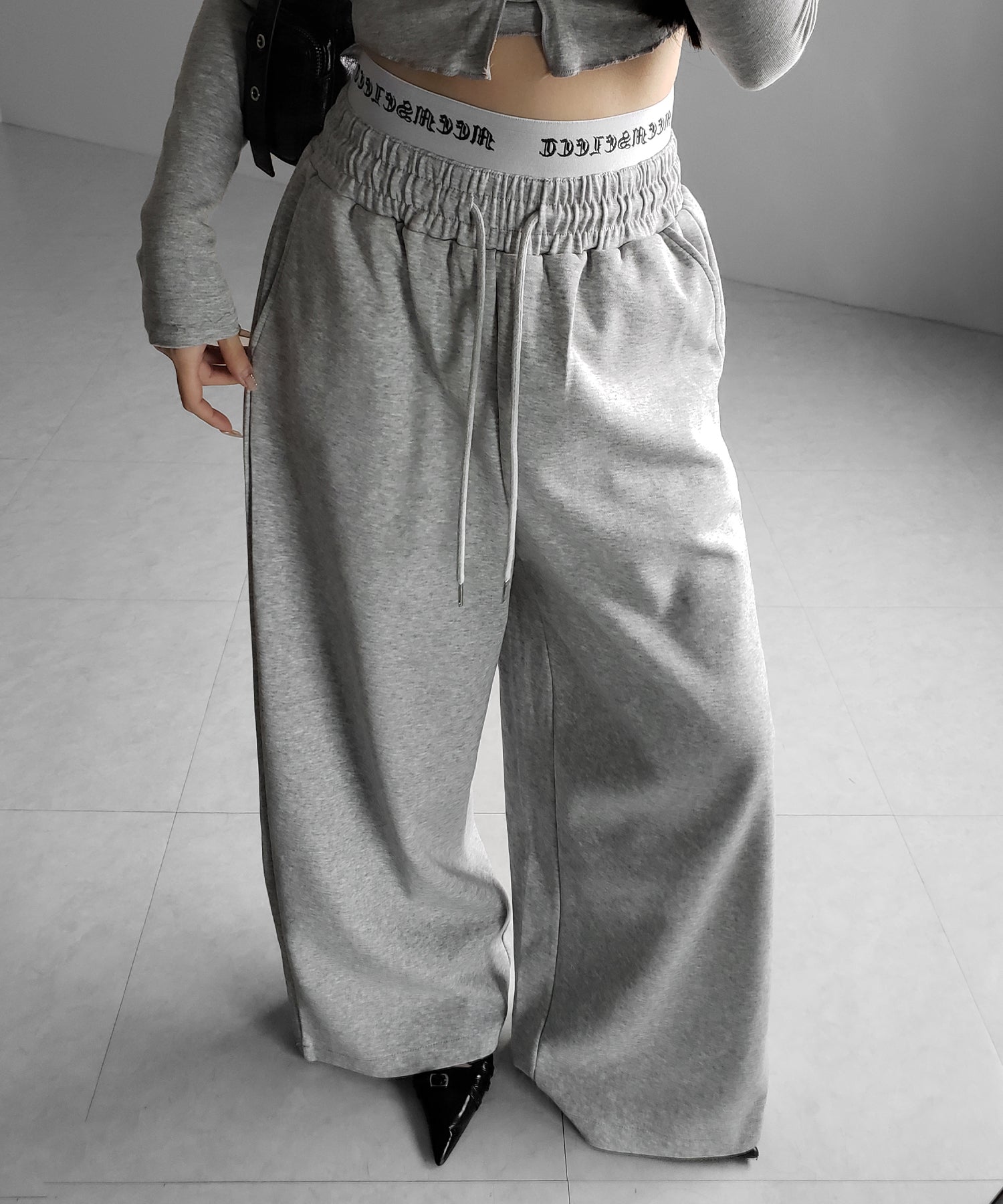 ウエストグランジロゴスウェットワイドパンツ / waist grunge logo sweat wide pants