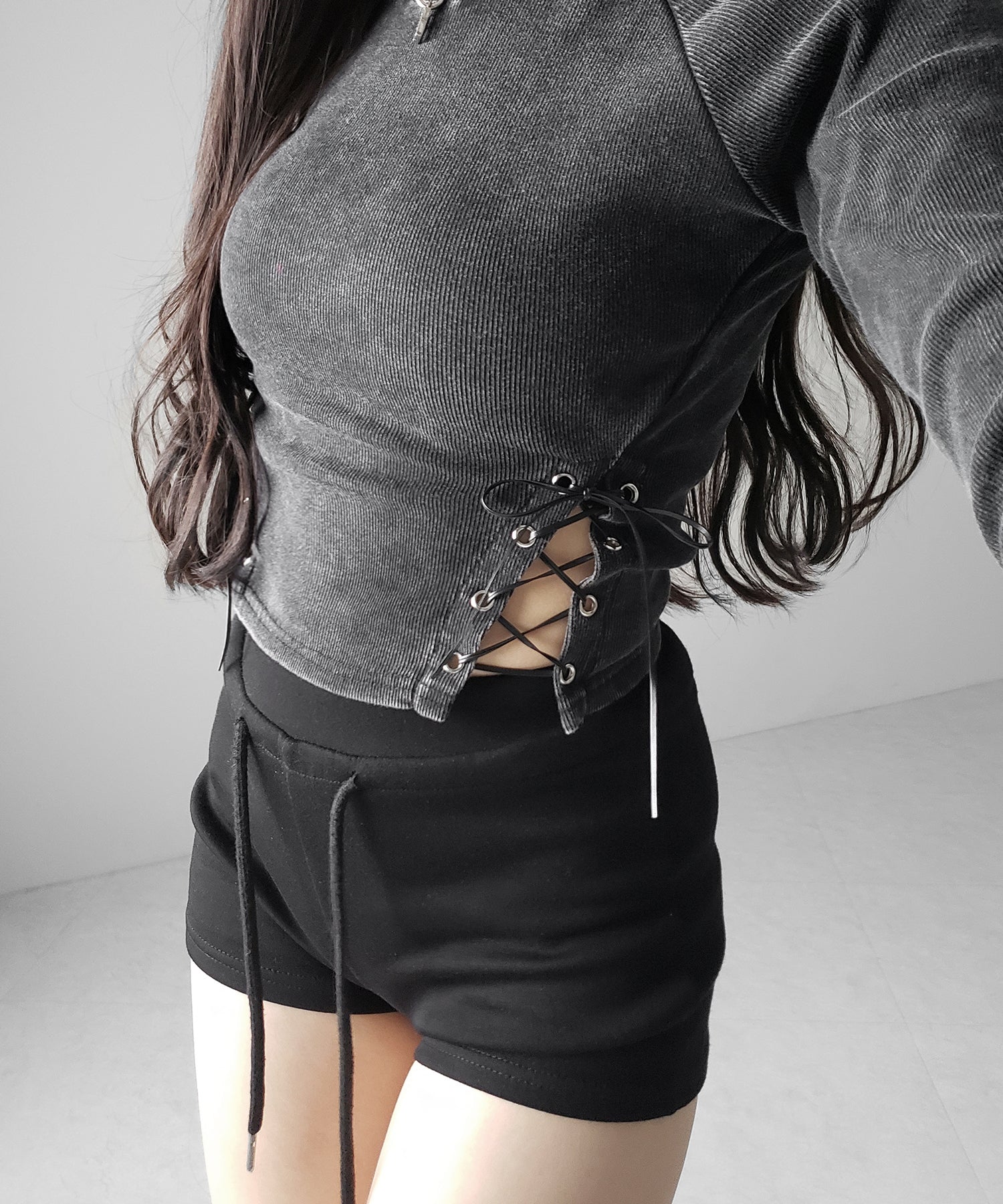 ヴィンテージサイドレースアップカットアウトショートロンT / vintage side lace up cutout short long sleeve T-shirts