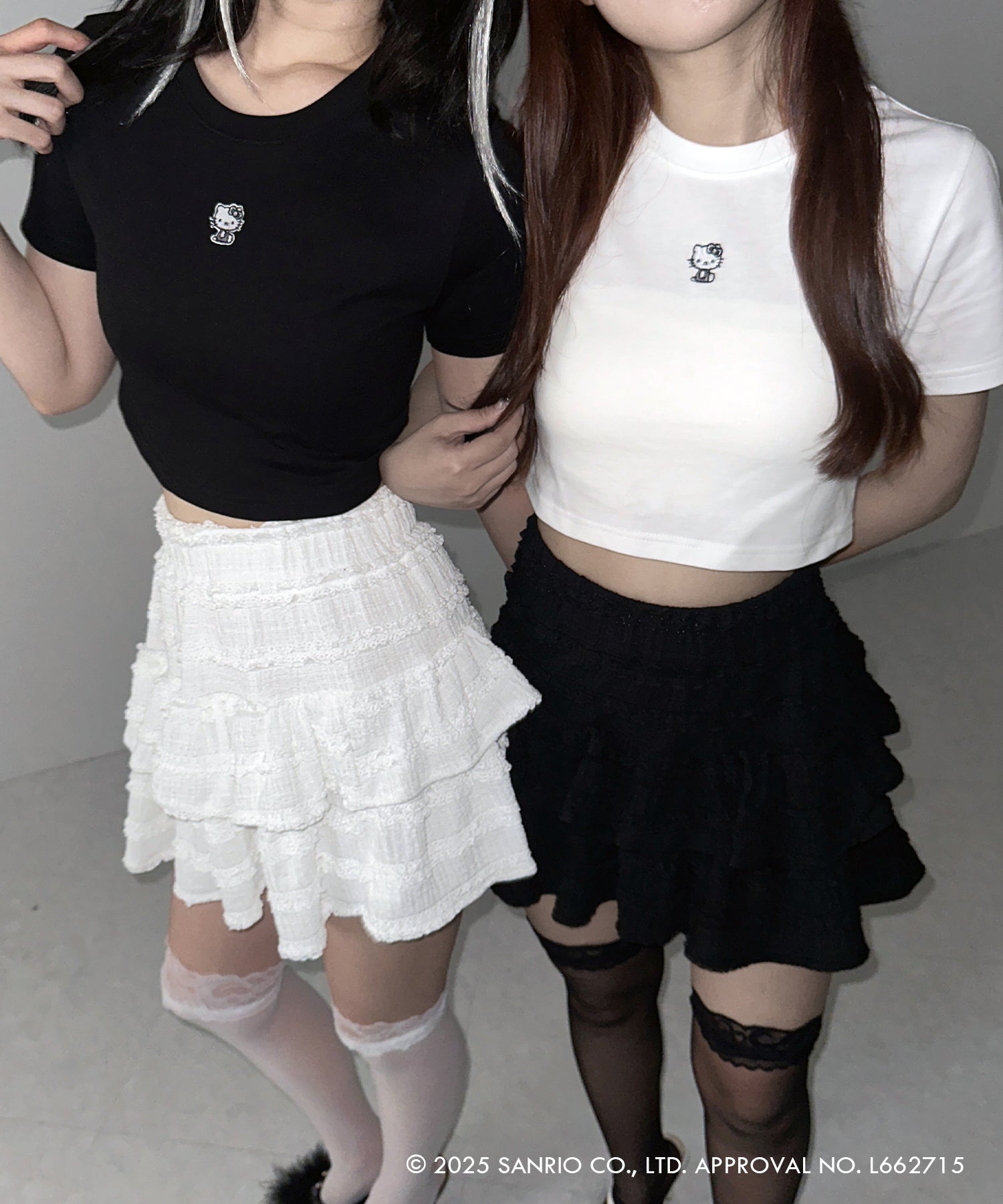 【 HELLO KITTY × me+em select 】ハローキティミニ刺繍チビTシャツ / Hello Kitty mini embroidery chibi T-shirt 【セットアップ着用可能 】