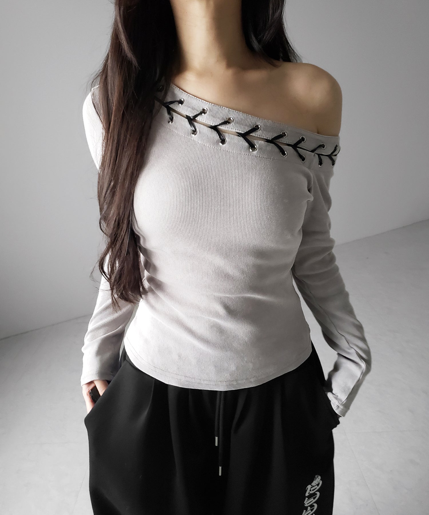 ヴィンテージカットアウトレースアップワンショルリブトップス / vintage cutout laceup one shoulder lib tops