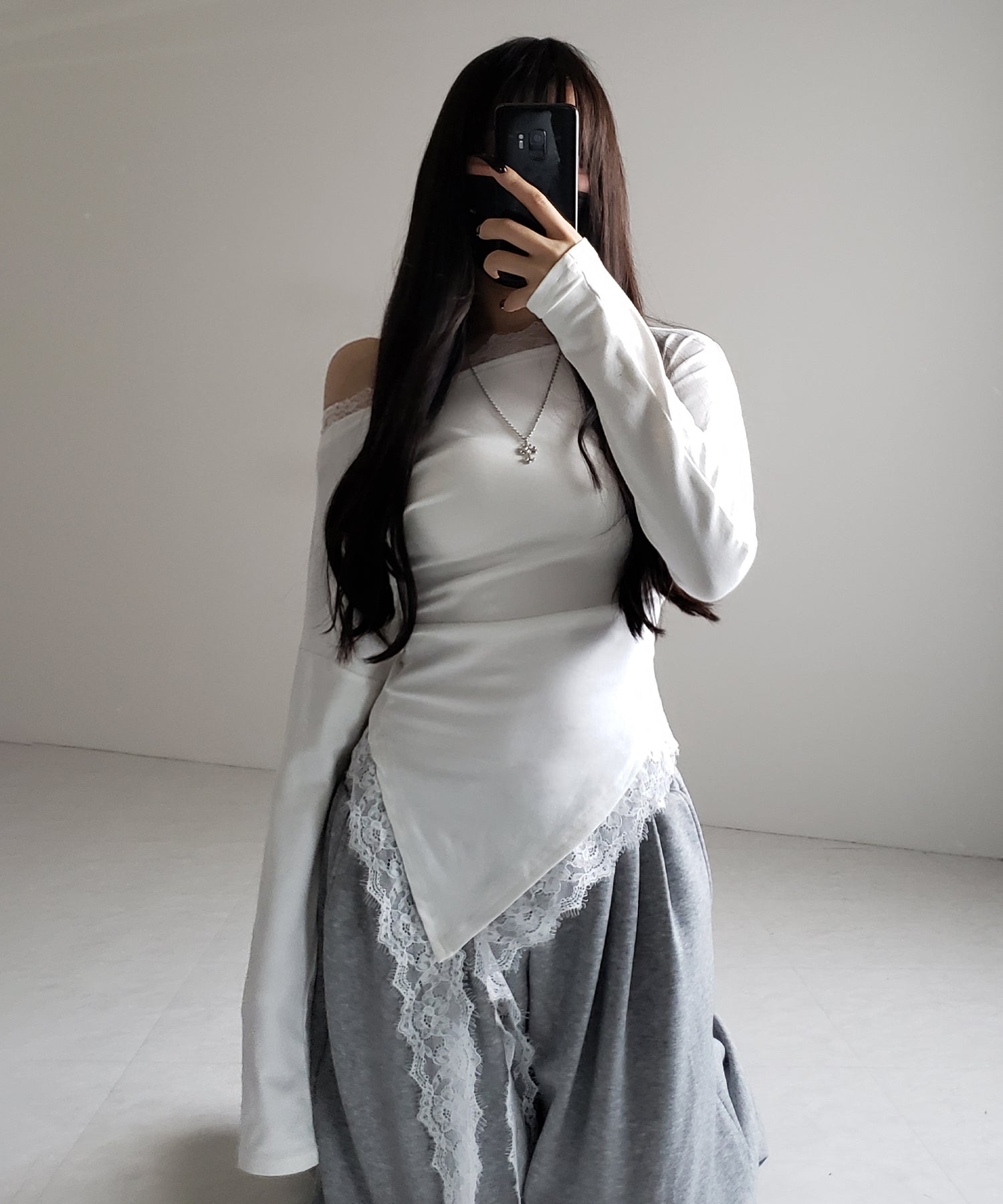 【 2color 】ワンショルダーレースドッキングアシンメトリートップス / one shoulder lace docking asymmetry tops