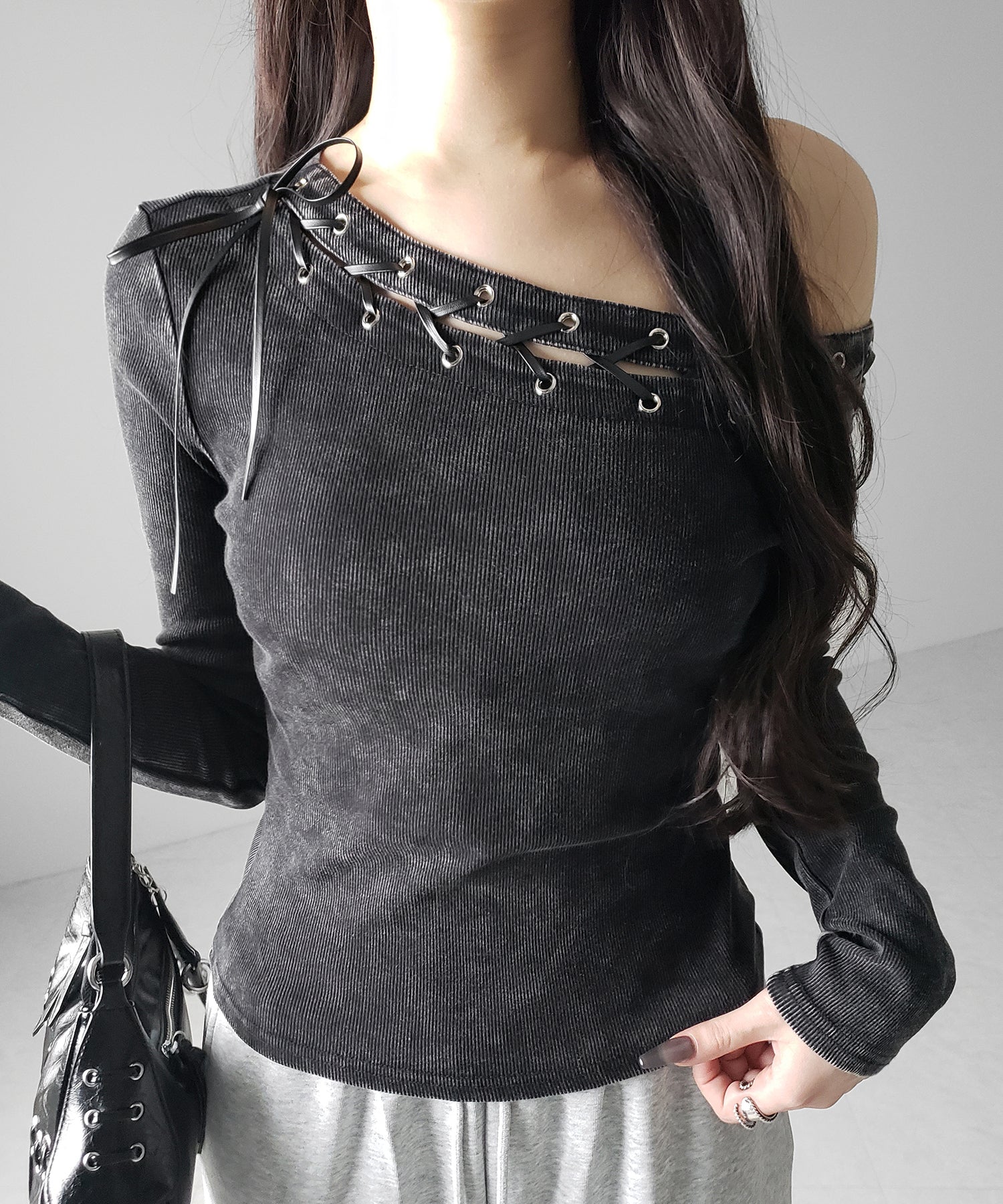 ヴィンテージカットアウトレースアップワンショルリブトップス / vintage cutout laceup one shoulder lib tops