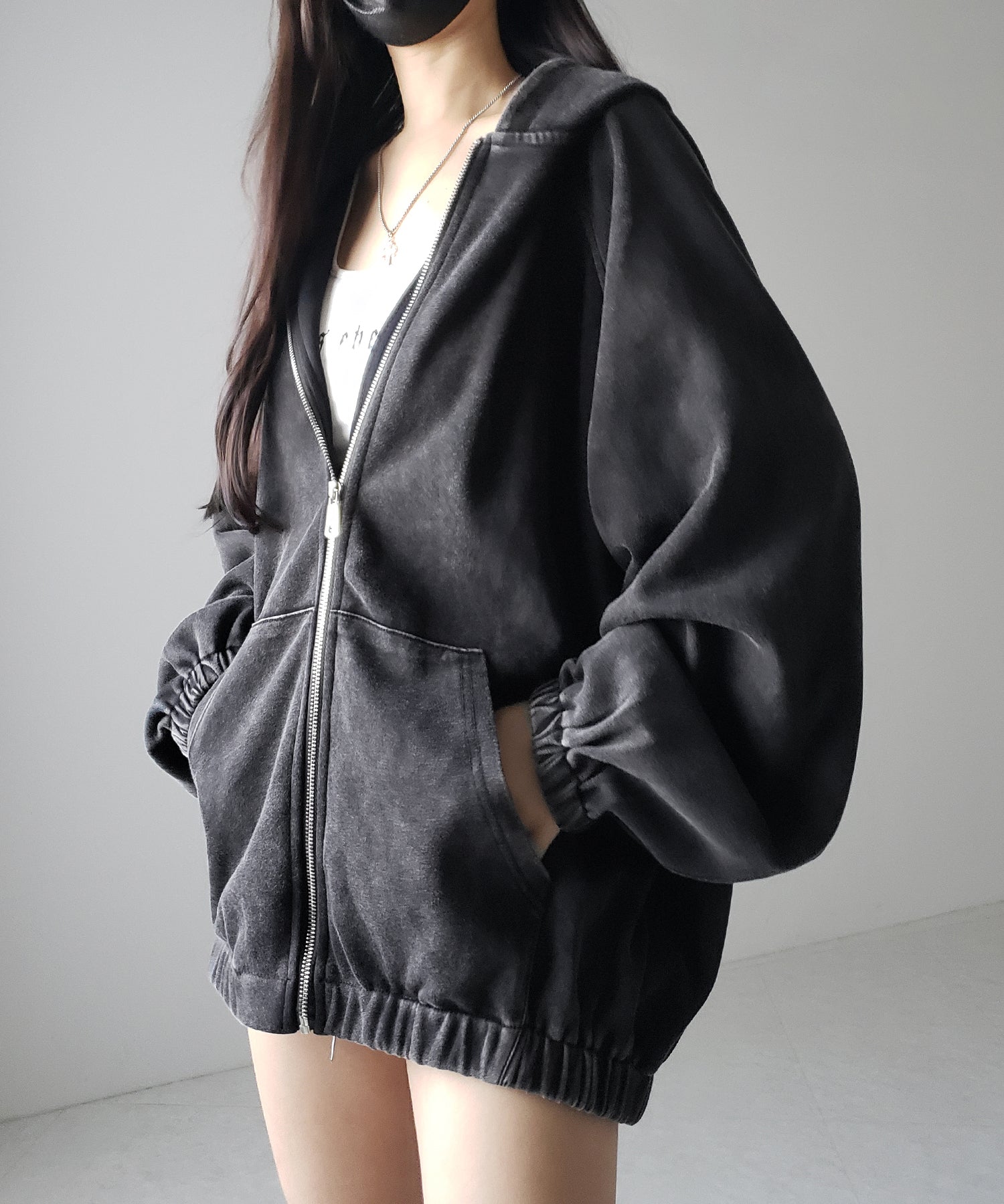 ピグメントヴィンテージ加工ジップアップパーカー / Pigment vintage zip-up hoodie