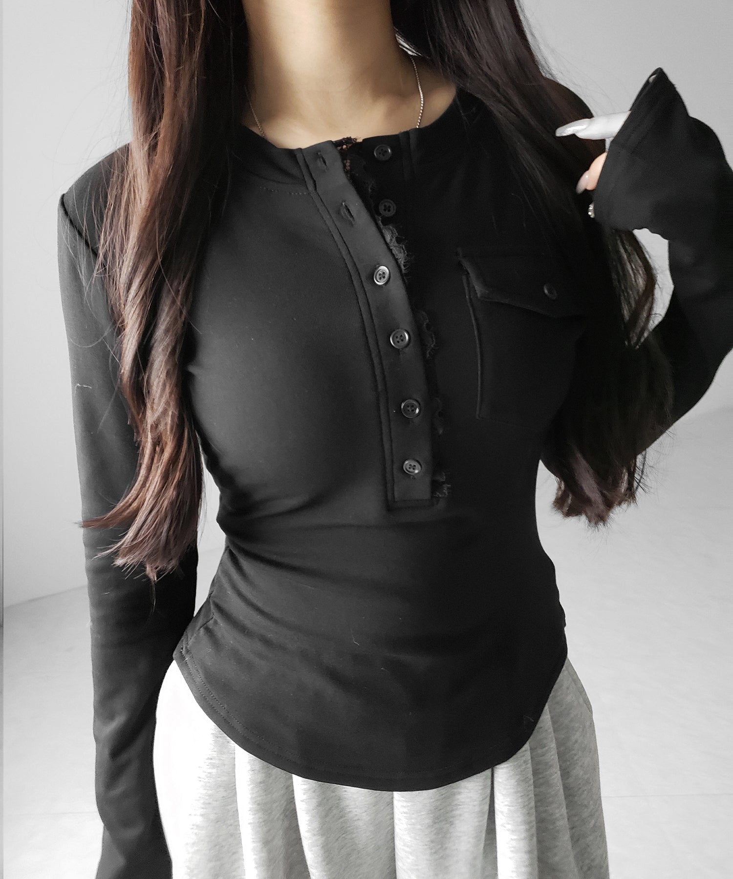 【 裏起毛 】レースドッキングヘンリーネックトップス / lace docking henley neck tops