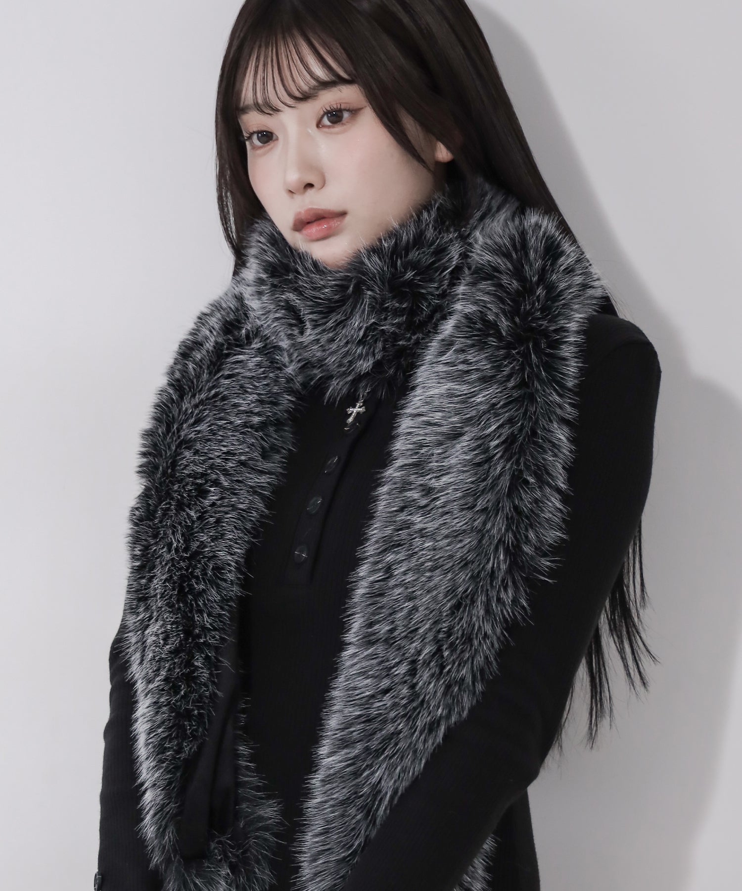 フェイクファーボリュームロングマフラー / fake fur volume long muffler