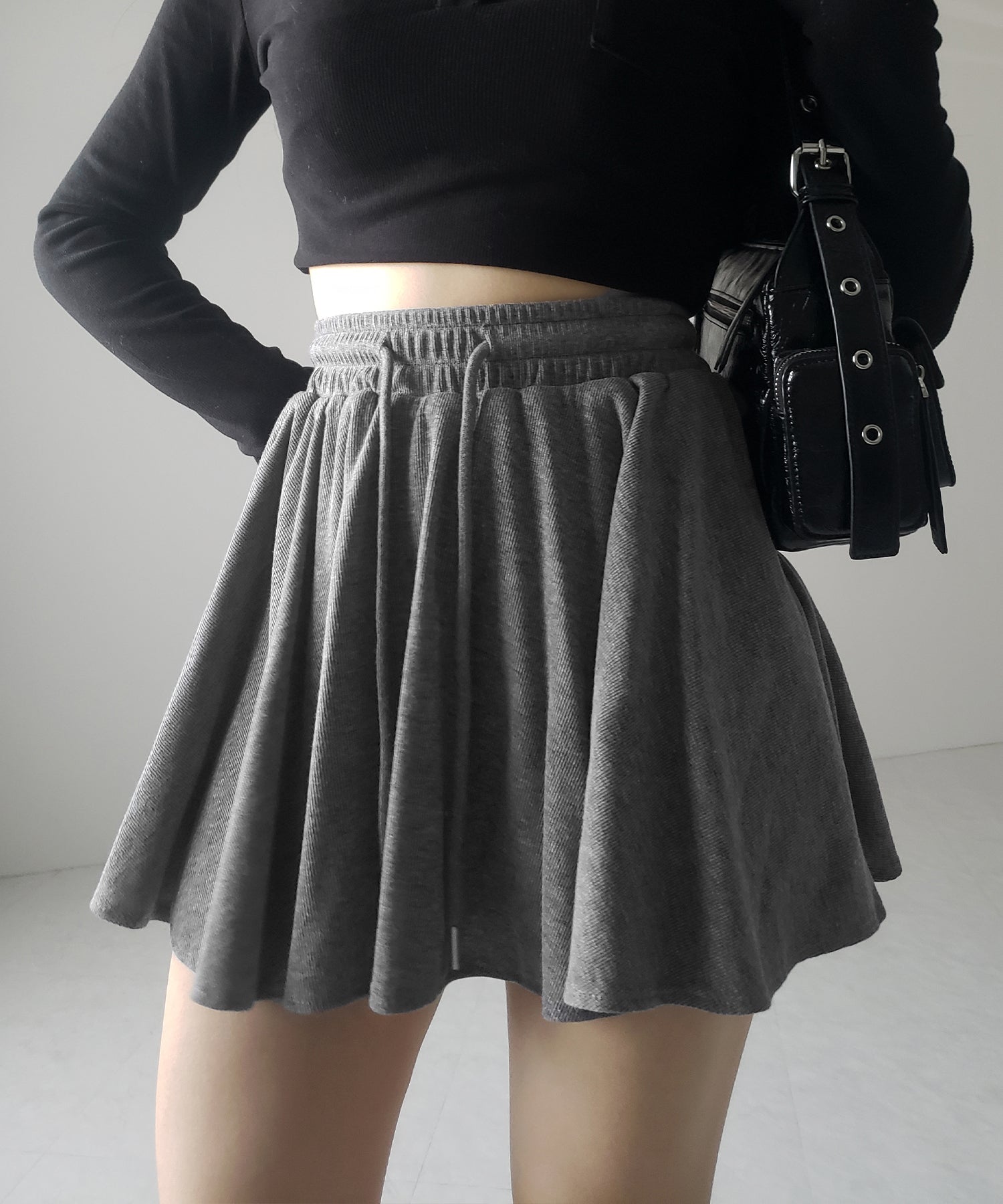 【インナーパンツ裏地付 】ハイウエストカットフレアミニスカート / High waist cut flare mini skirt