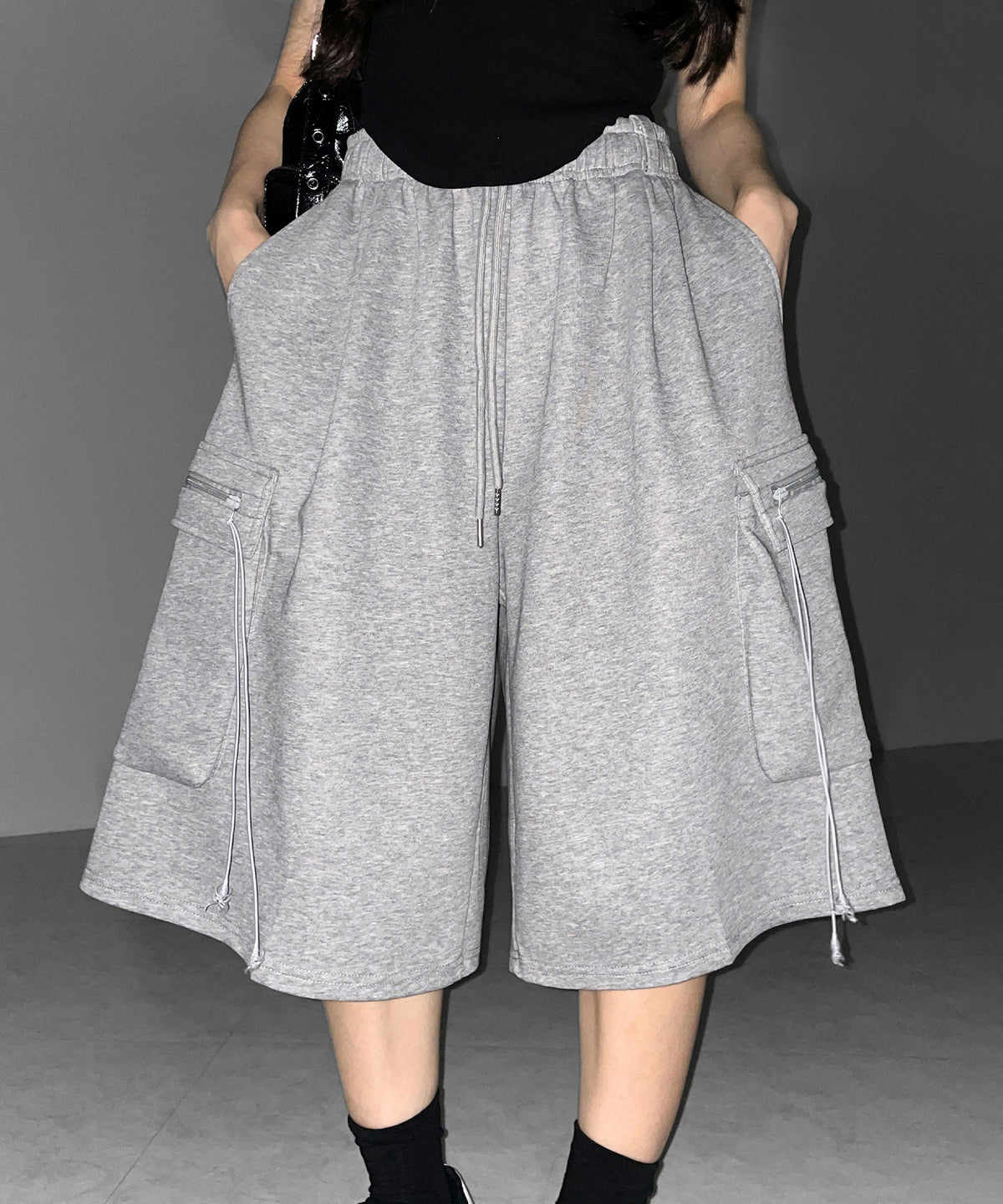 タックワイドカーゴスウェットハーフパンツ / tuck wide cargo sweat half pants