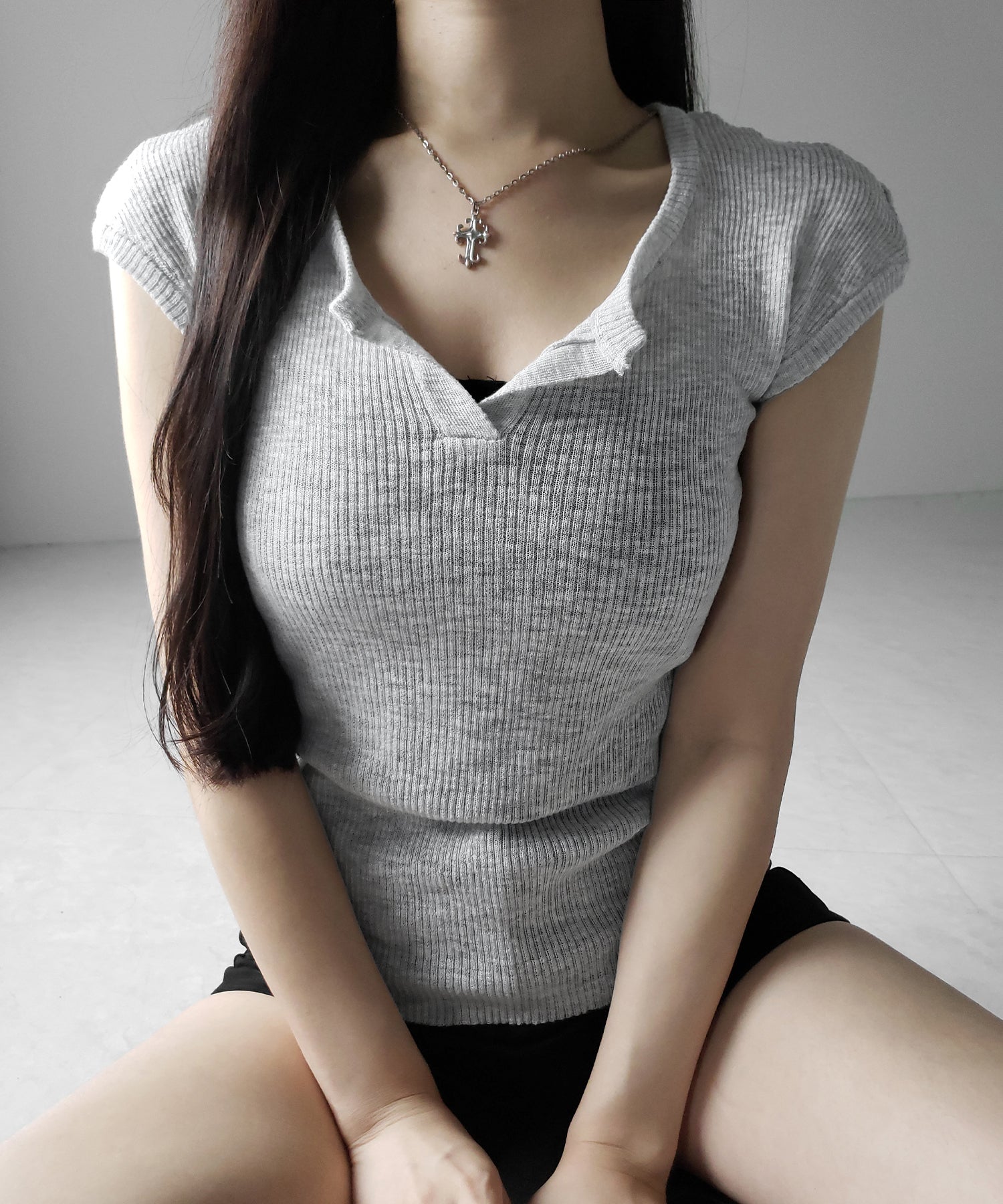 キーネックルーズシアーリブニットトップス / key neck loose sheer rib knit tops