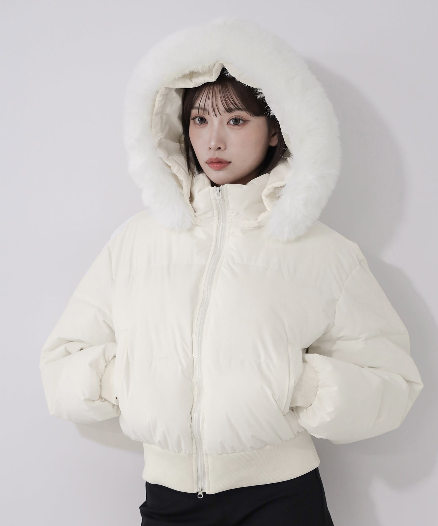 【 フード取り外し可能2WAY 】フェイクファーフードショートダウンジャケット / 2WAY fake fur hoodie short down jacket
