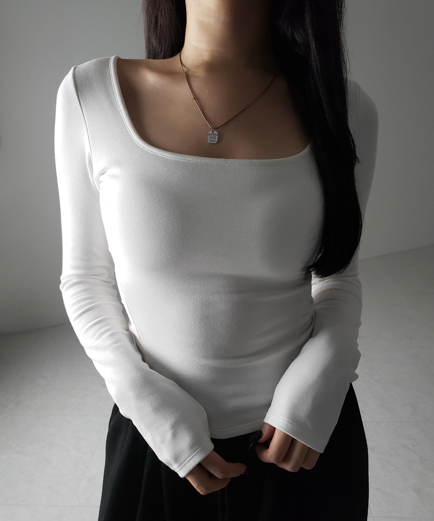 【 裏起毛 / カップ付き 】スクエアネックスリムカットソートップス