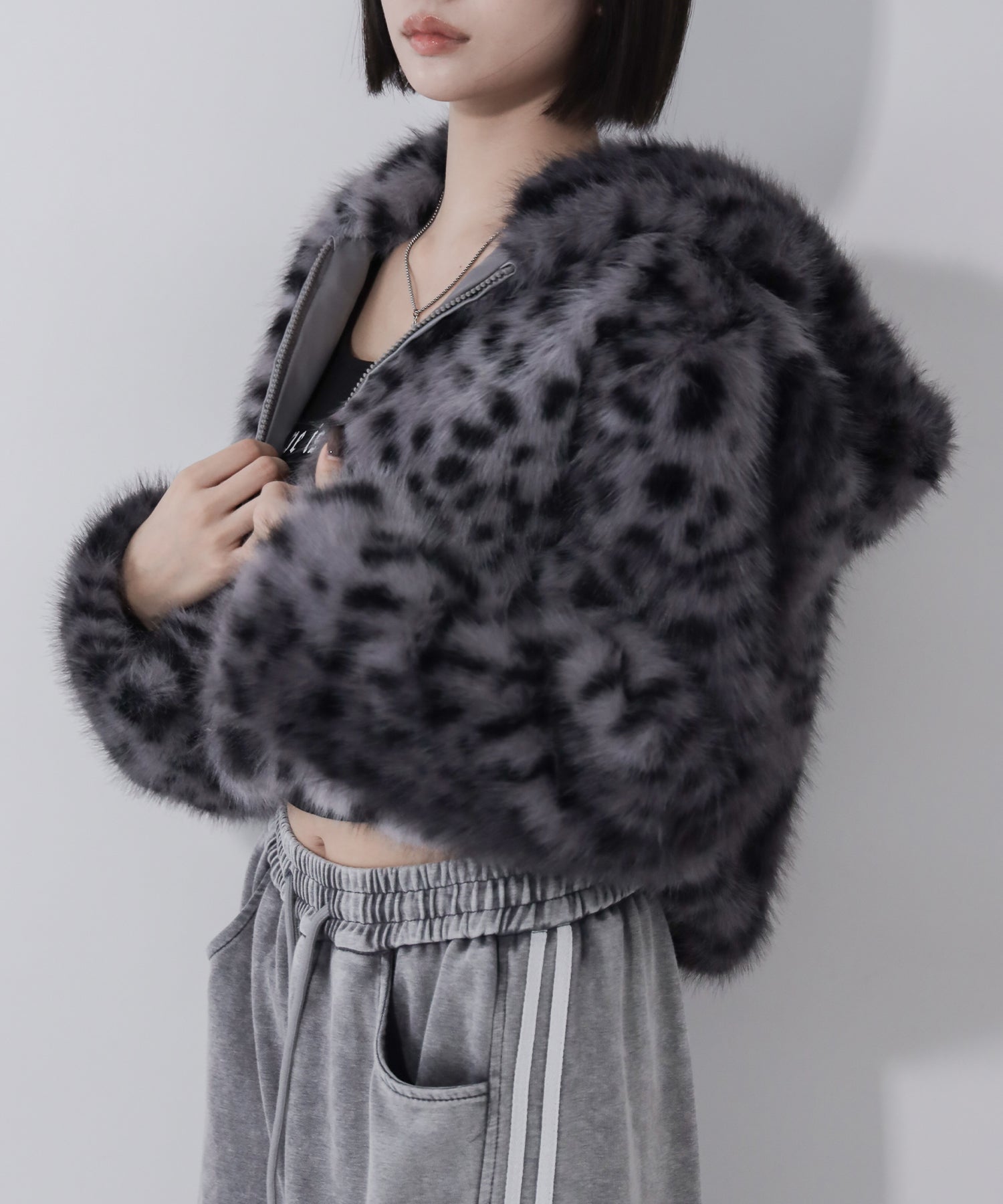 レオパードフェイクファーフーディショートコート / reopard fakefur hoodie short coat