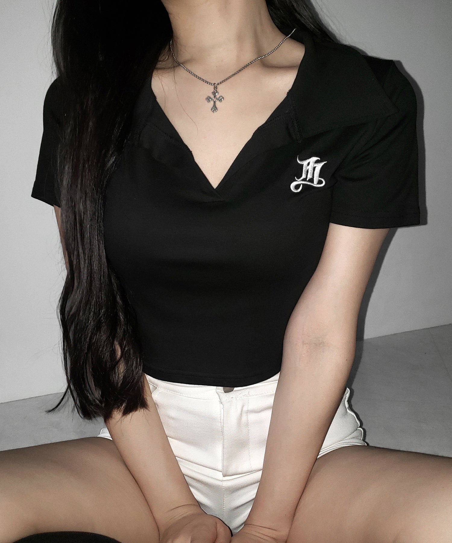 M LOGO スキッパーショート半袖Tシャツ / M LOGO skipper neck short sleeve T-shirt