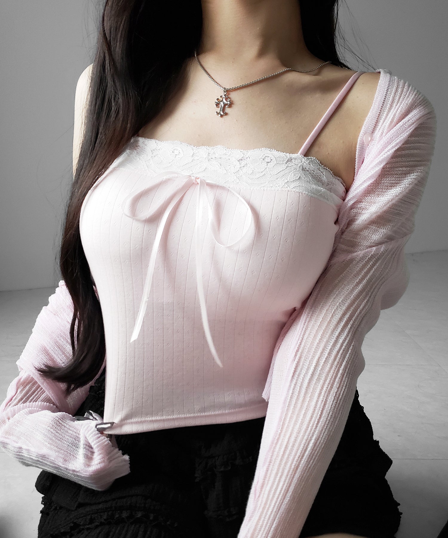フロントリボンレースショートキャミソール / front ribbon lace short camisole