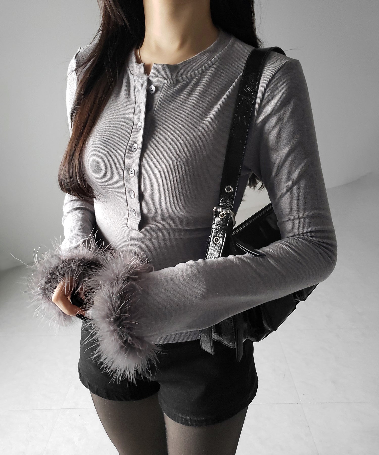 【 2color 】ファースリーブヘンリーネックリブトップス / fur sleeve henley neck lib tops