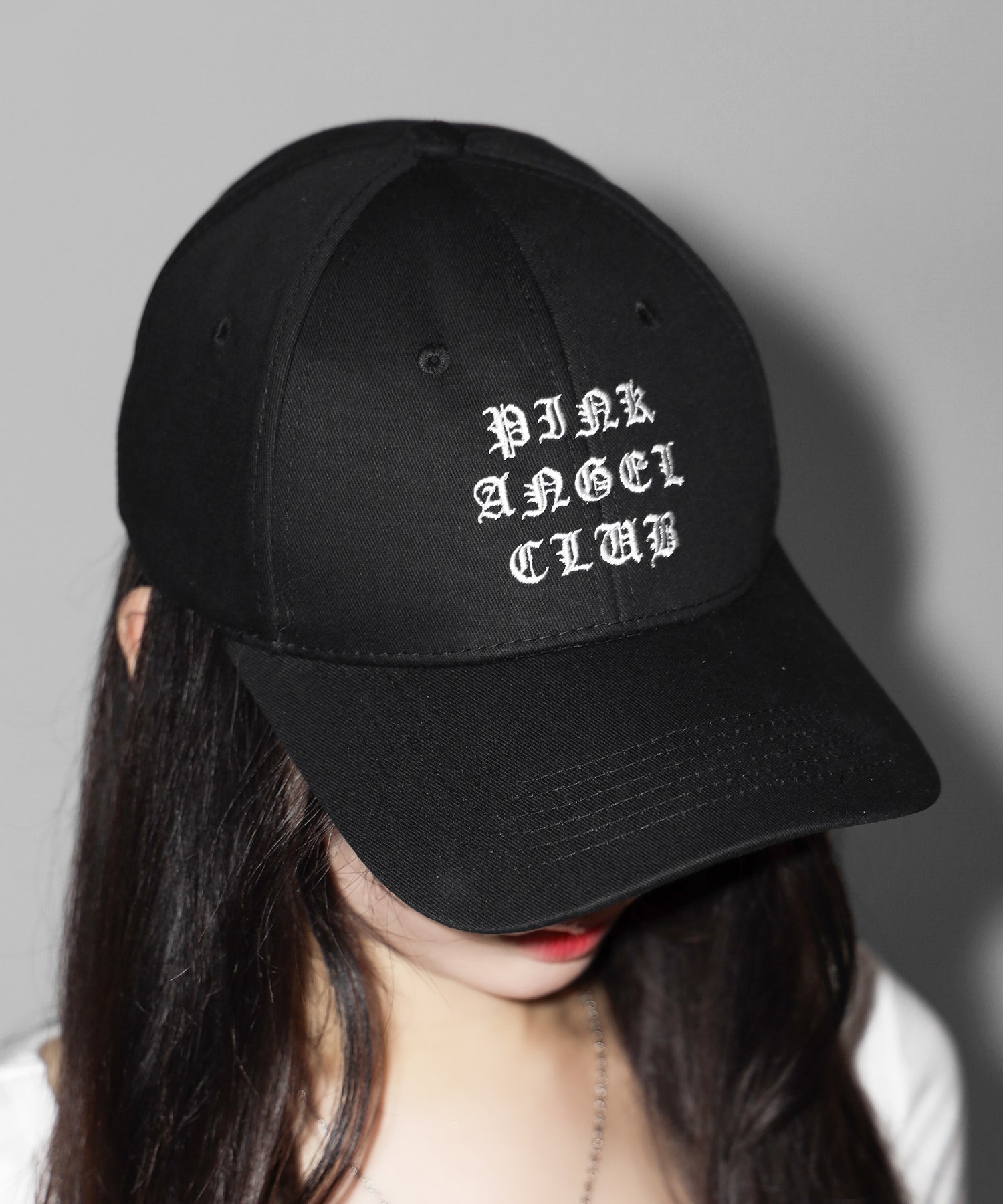 【 PINK ANGEL CLUB 】 GRUNGE LOGO embroidery CAP / グランジロゴ刺繍キャップ
