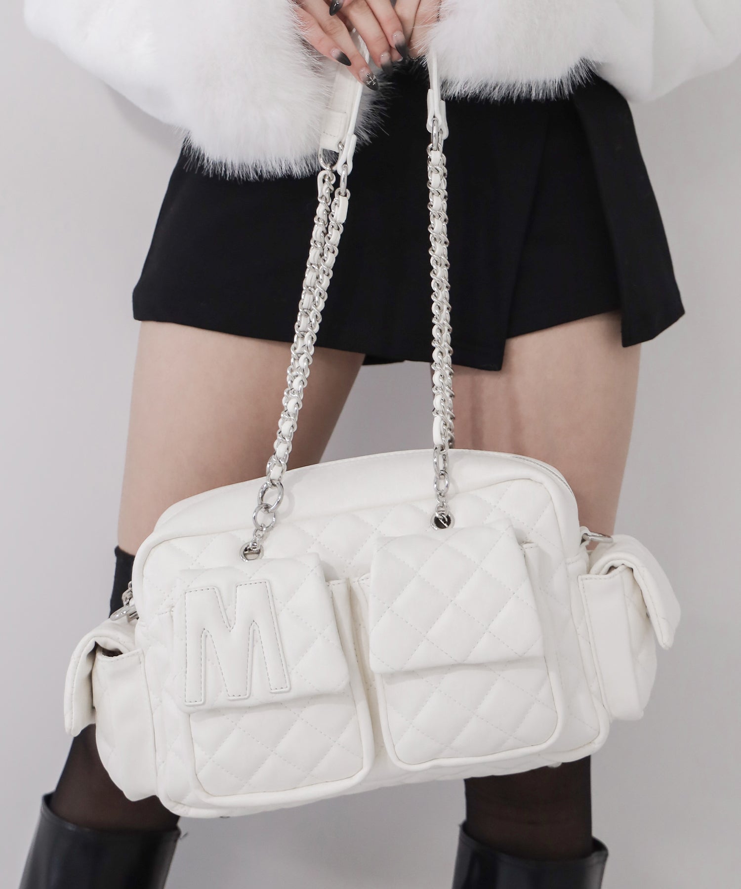 【 2WAY 】Mロゴフェイクレザーキルティングチェーンショルダーバッグ / M logo fake leather quilting chain shoulder bag