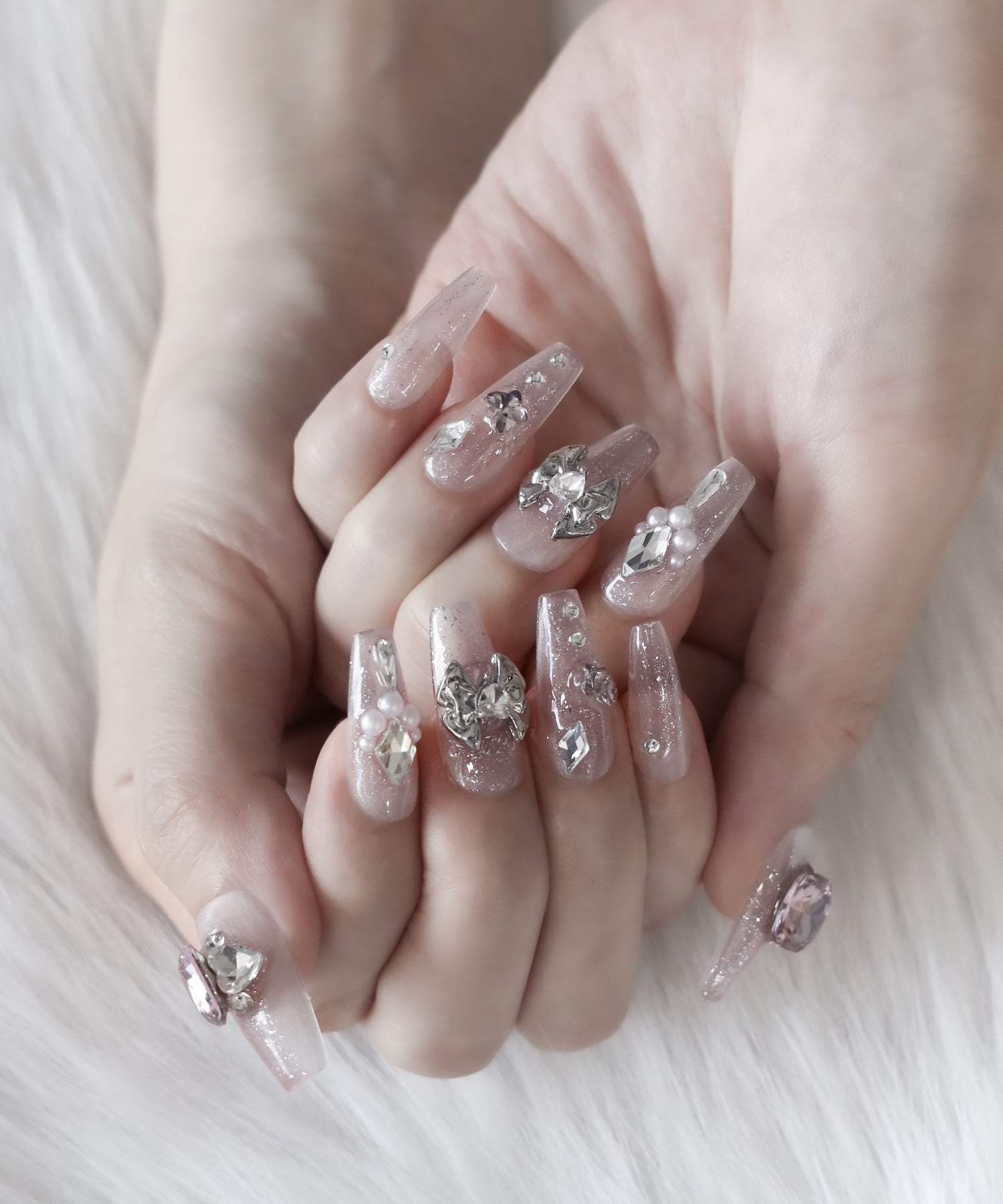 ビジューリボンピンクラメグラデワンホンガーリーネイルチップ/bijou ribbon pink glitter gradation wanghong girly nail tips