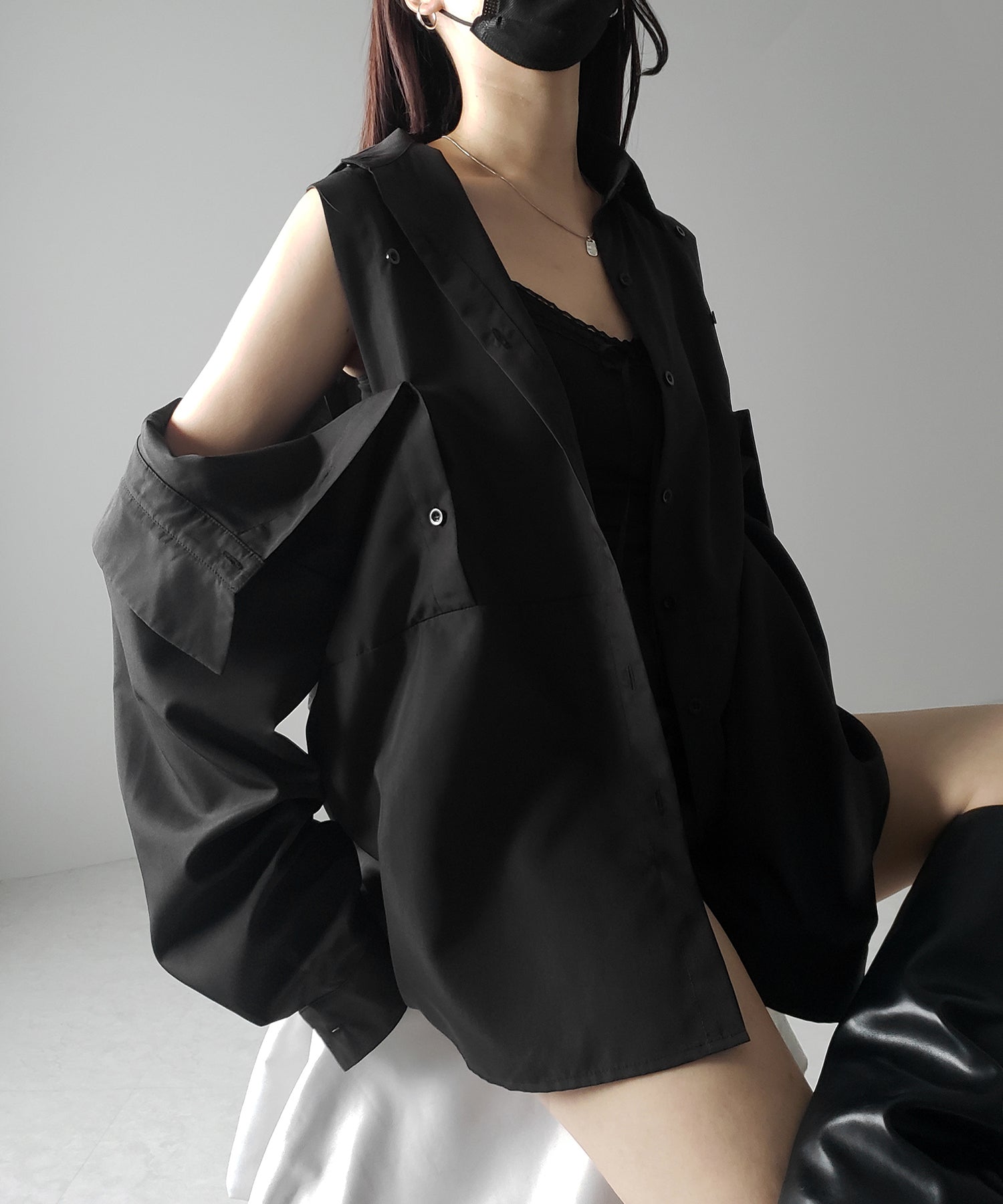 【 3color 】オープンショルダーカットアウトビッグシャツ / open shoulder cutout big shirt