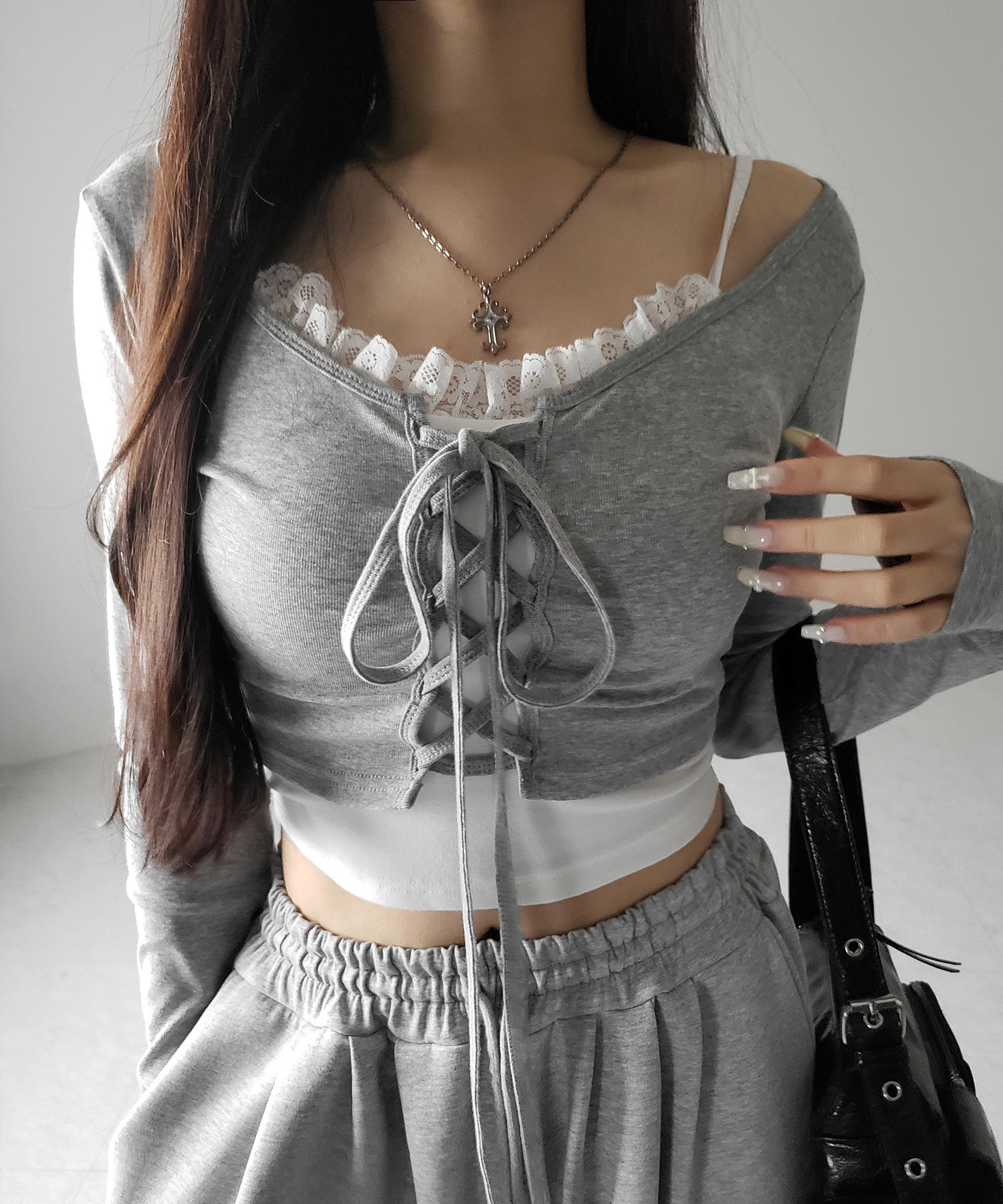 【 新色ピンクが追加!/2点セット 】レースアップリボンショートトップス + レースキャミ SET / lace up ribbon short tops + lace cami SET