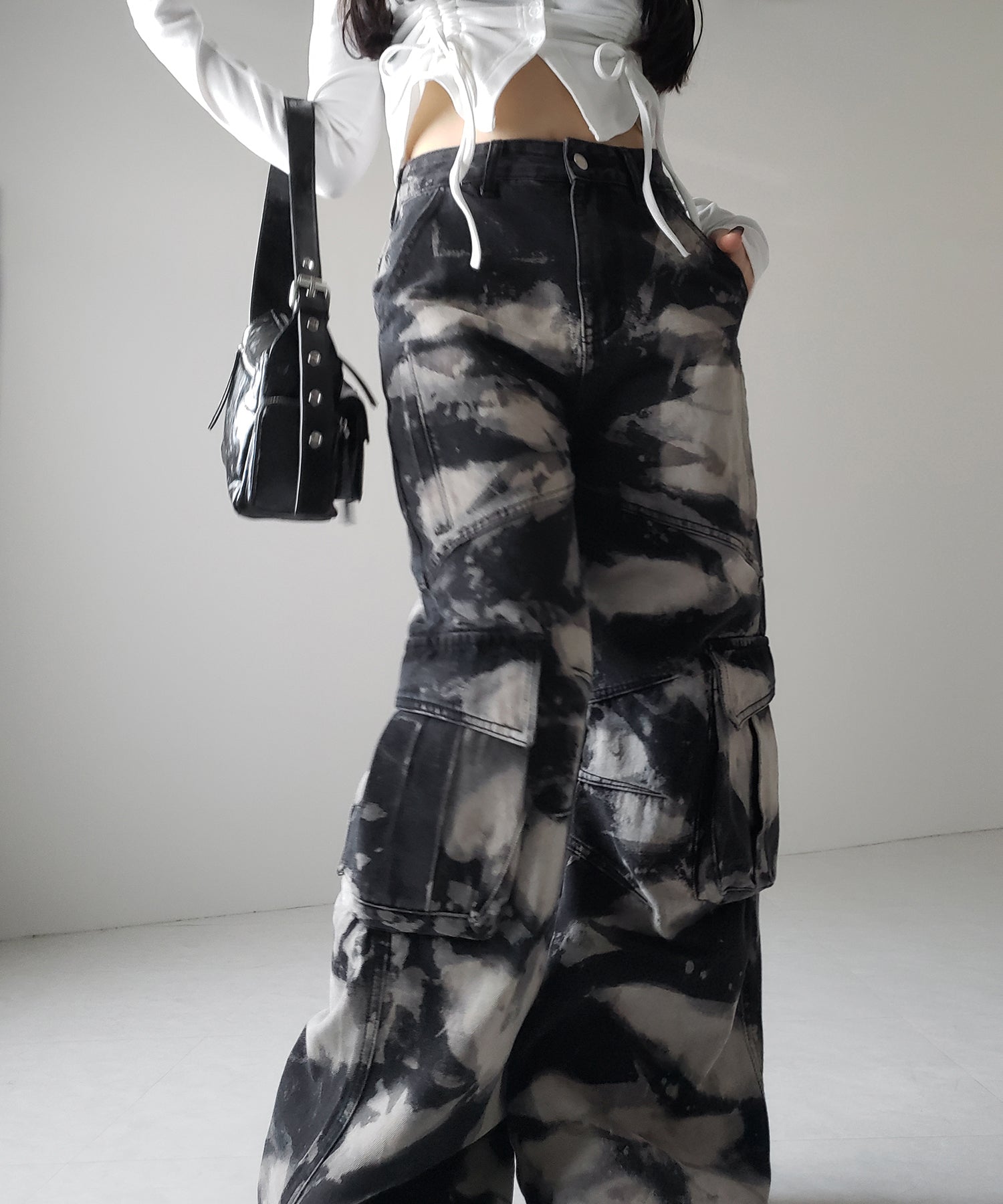【 2color / 4size 】クラッシュブリーチストレートカーゴデニム /crash bleach straight cargo denim