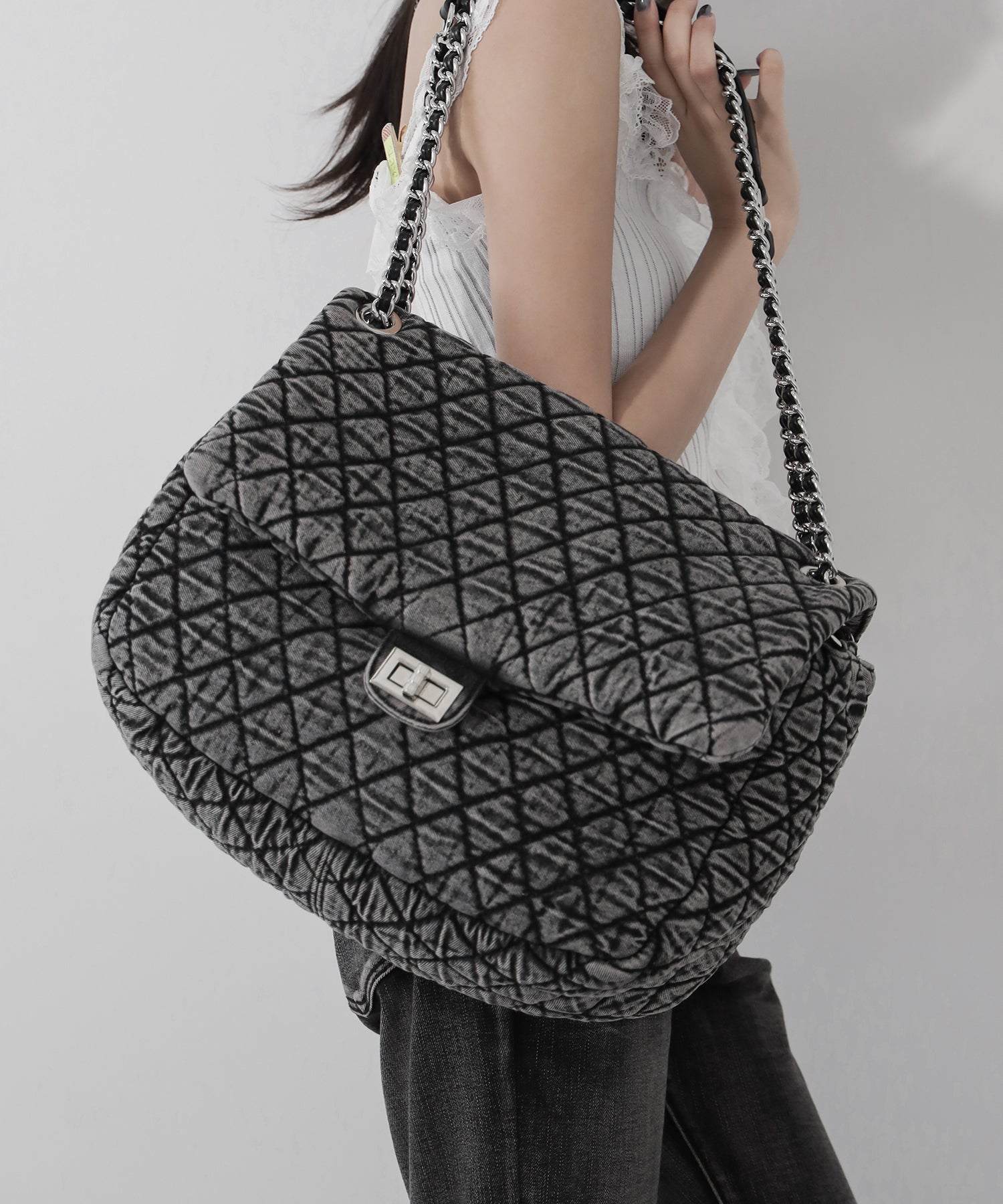 ヴィンテージブラックデニムキルティングショルダーバッグ / vintage black denim quilting shoulder bag