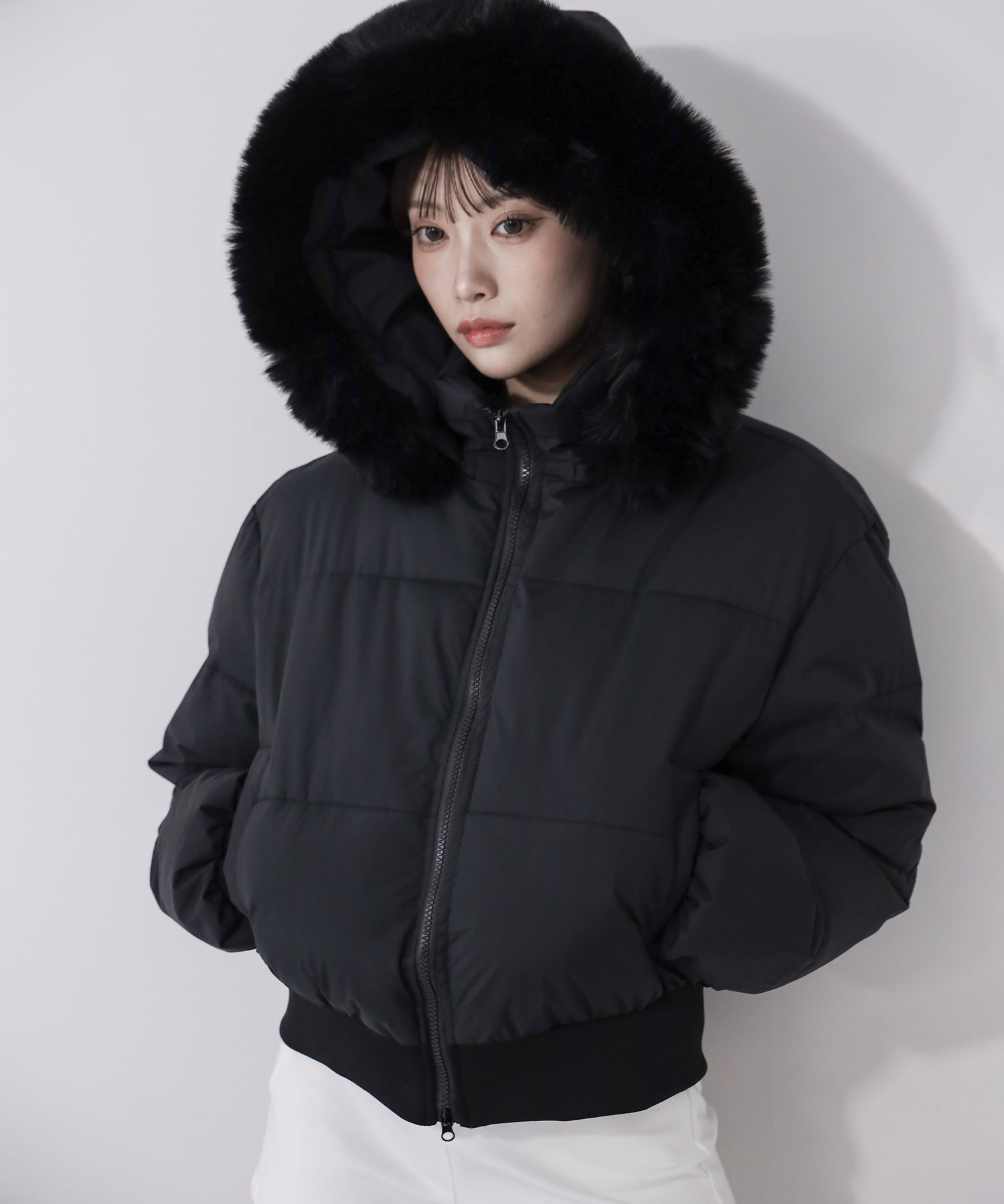 【 フード取り外し可能2WAY 】フェイクファーフードショートダウンジャケット / 2WAY fake fur hoodie short down jacket