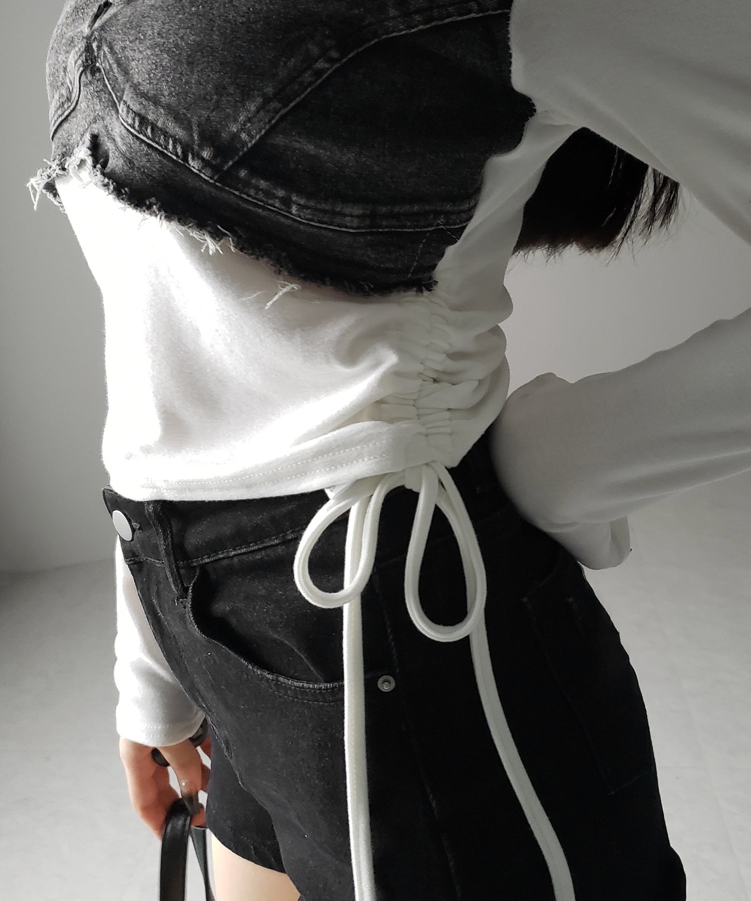 【 2color 】サイドリボンダメージデニムドッキングTシャツ / side ribbon damage denim docking Tee