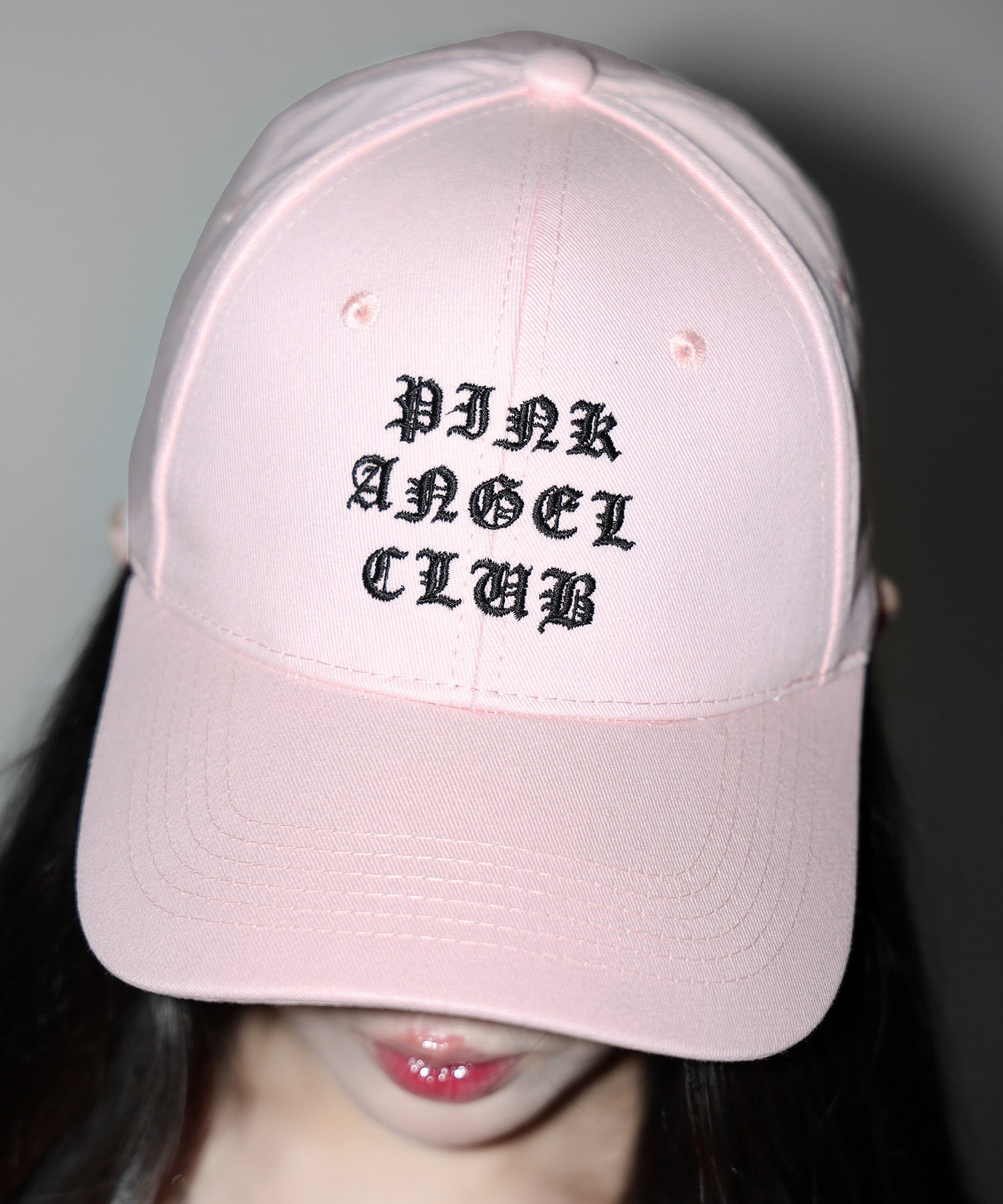 【 PINK ANGEL CLUB 】 GRUNGE LOGO embroidery CAP / グランジロゴ刺繍キャップ