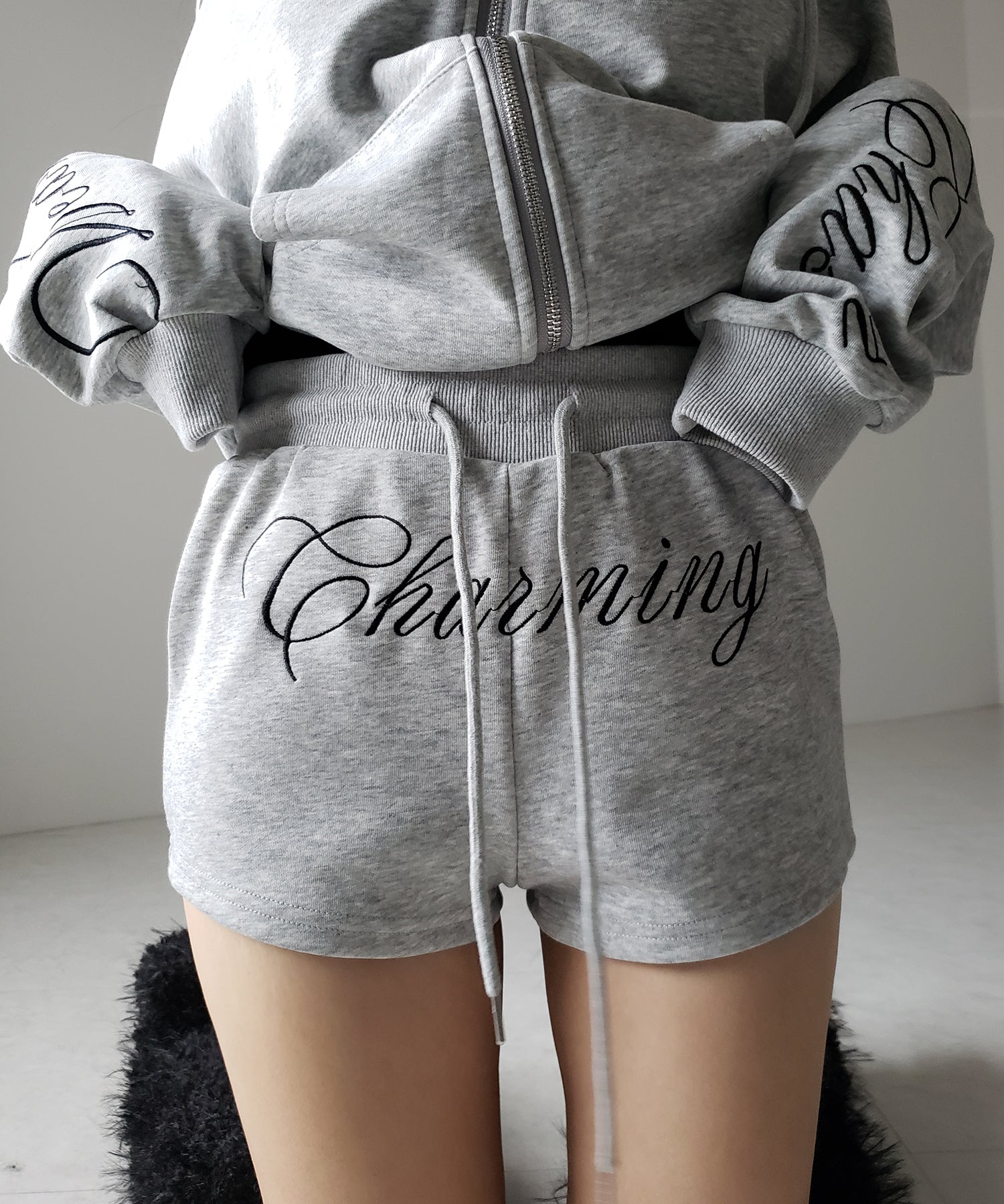 【 セットアップ 】レタリングロゴ刺繍ジップアップパーカー&ショートパンツ / lettering logo embroidery zip-up hoodie & short pants SETUP