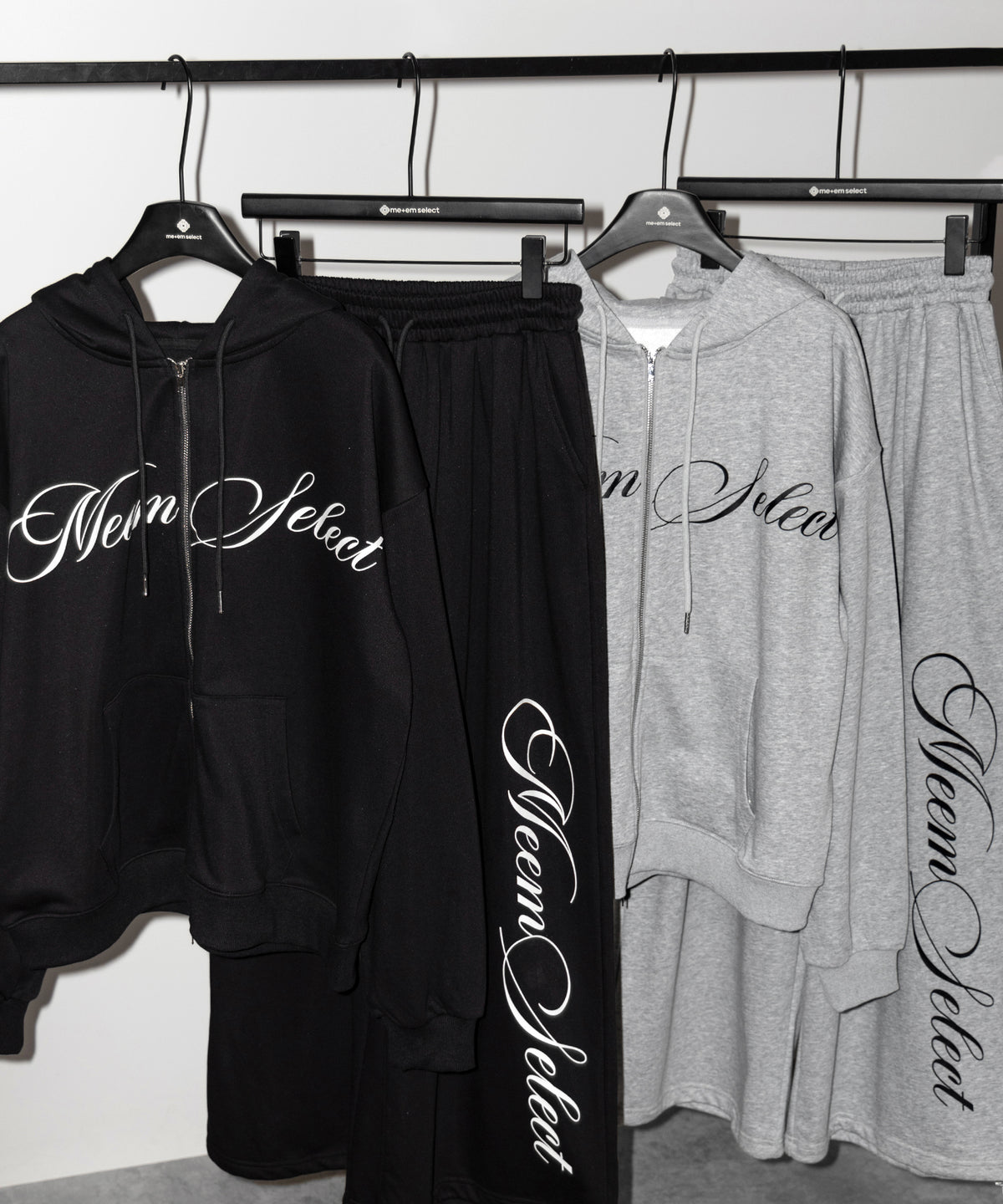 【 セットアップ可能 】レタリングロゴプリントワイドスウェットパンツ / lettering logo print wide sweat pants