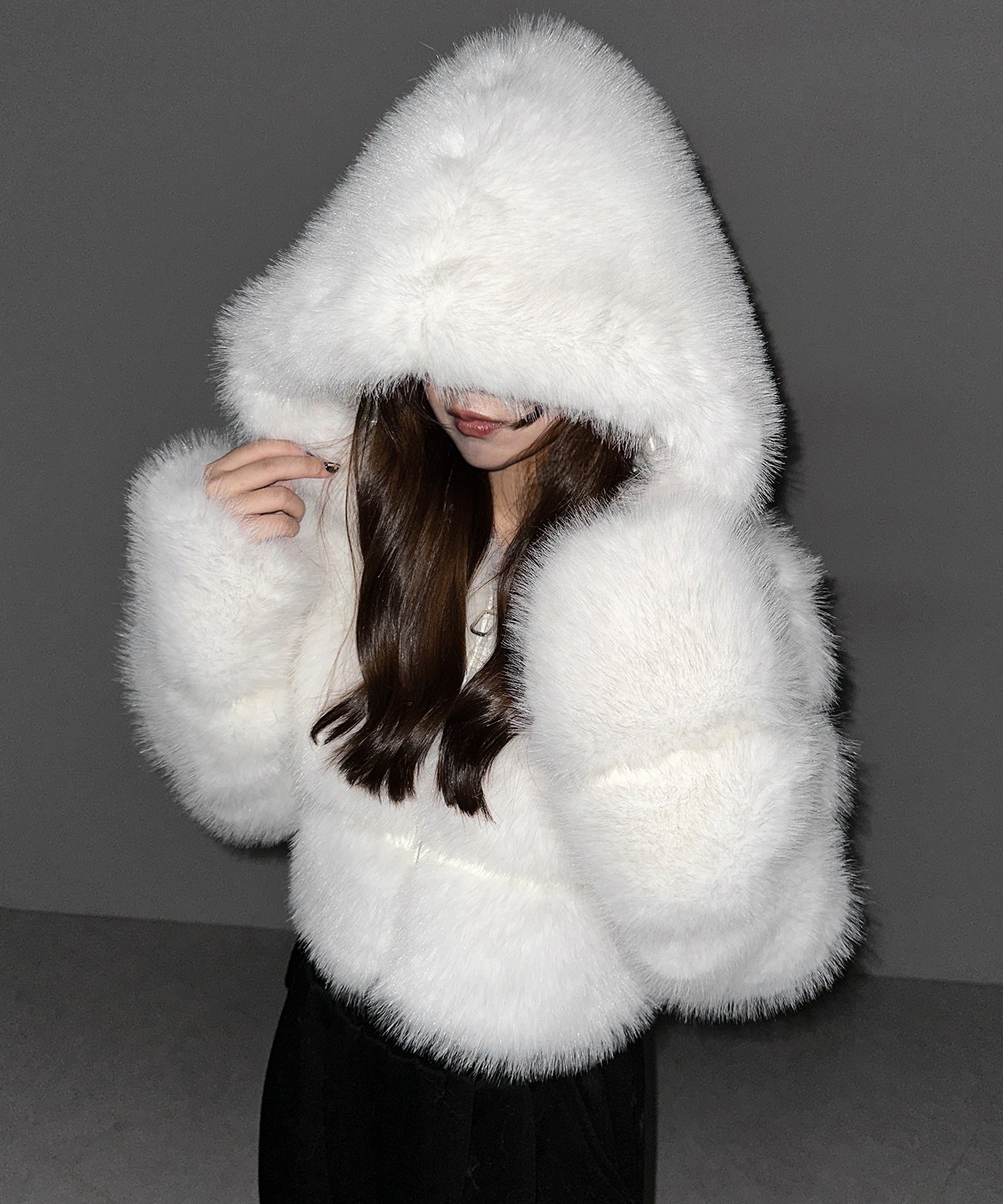 フェイクファーフーディショートコート / fake fur hoodie short coat