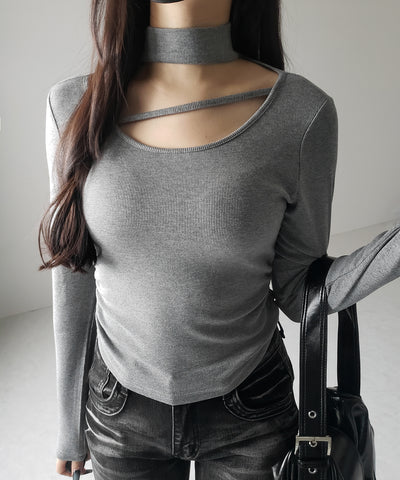 【 裏起毛 】チョーカーナナメストラップシャーリングトップス / choker naname strap shirring tops