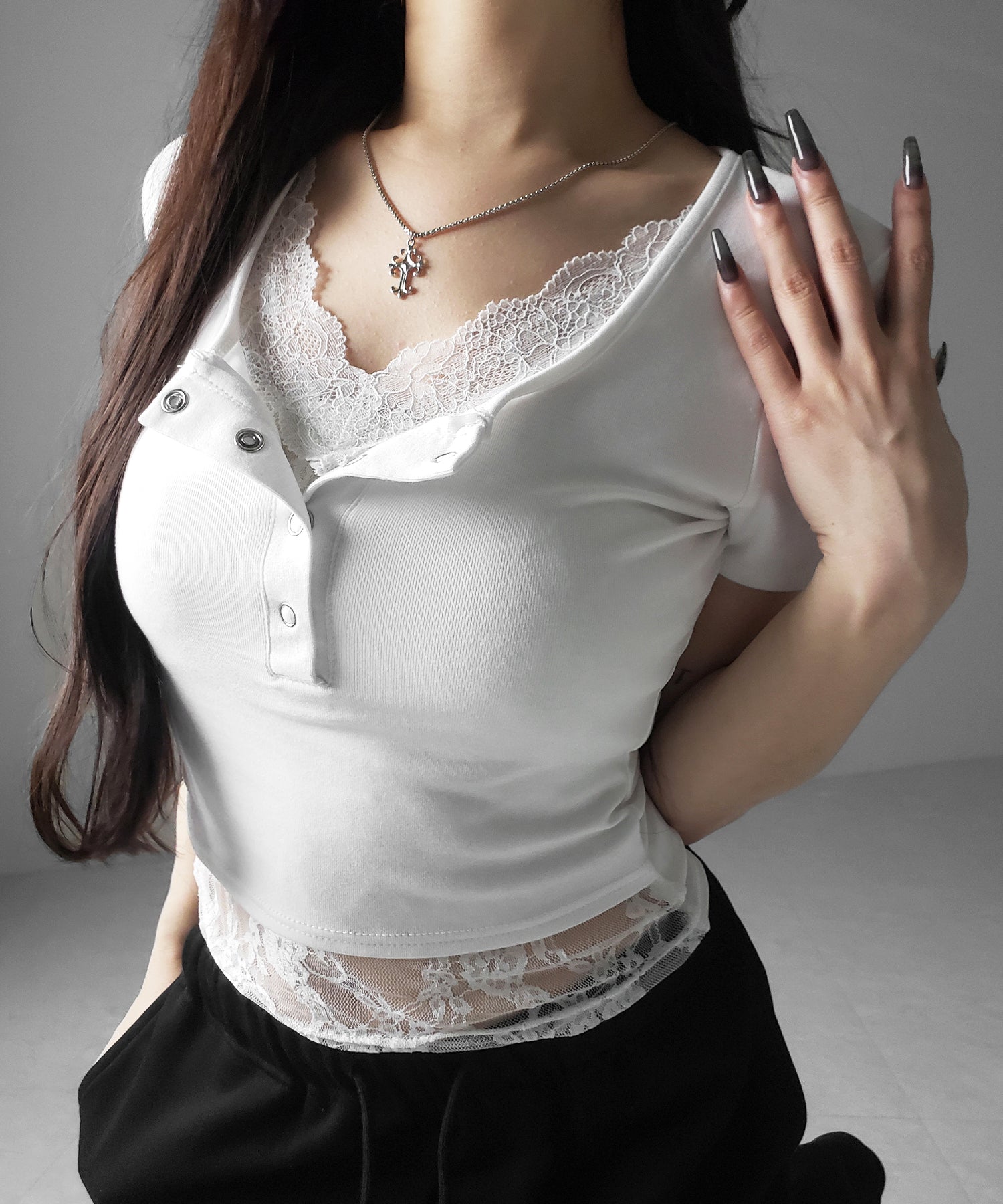 レースレイヤードヘンリーネックスクエア半袖Tシャツ / lace layered henley neck square short sleeve T-shirt