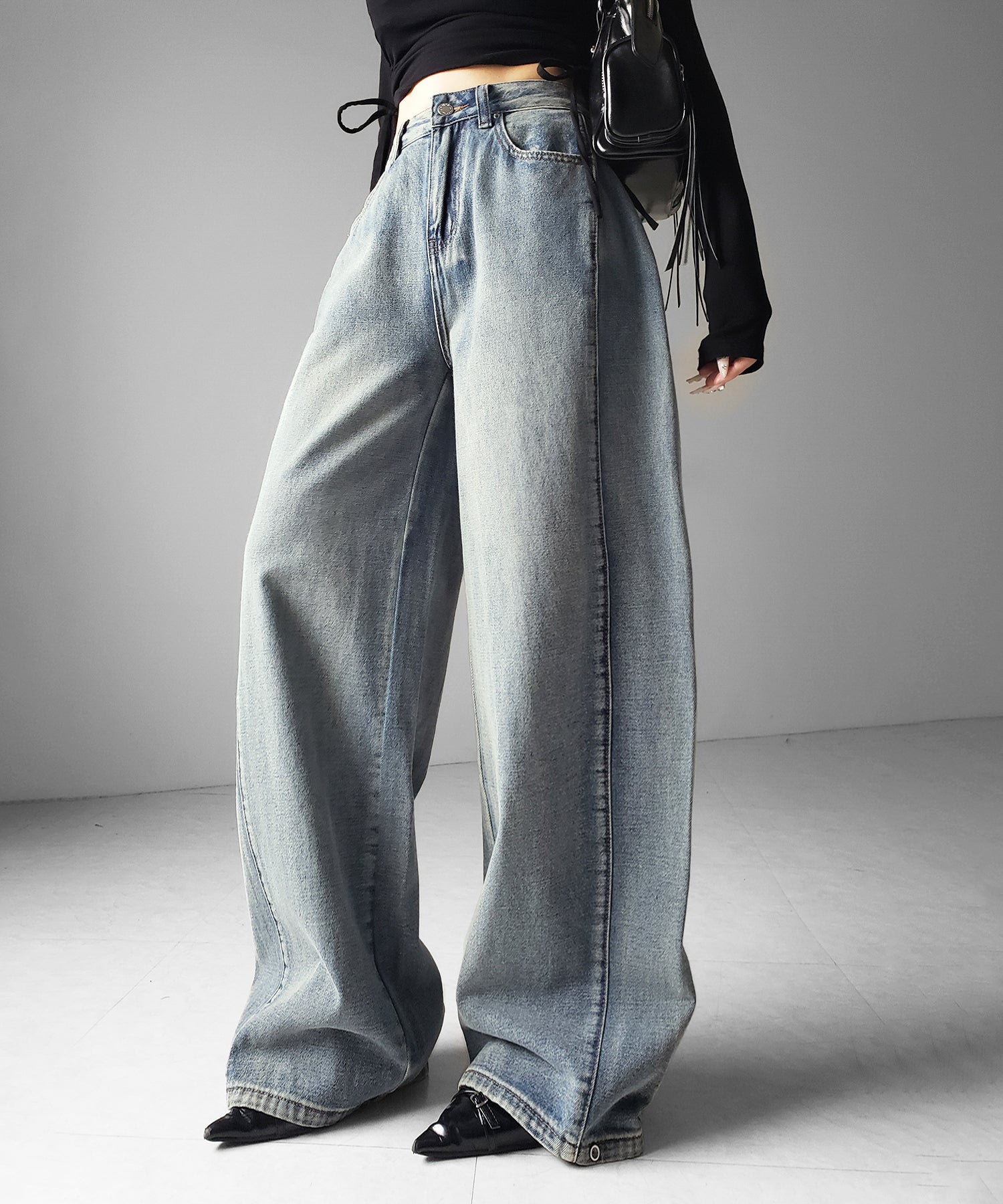 ヴィンテージライクウォッシュカーブワイドデニム / vintage like wash curve wide denim