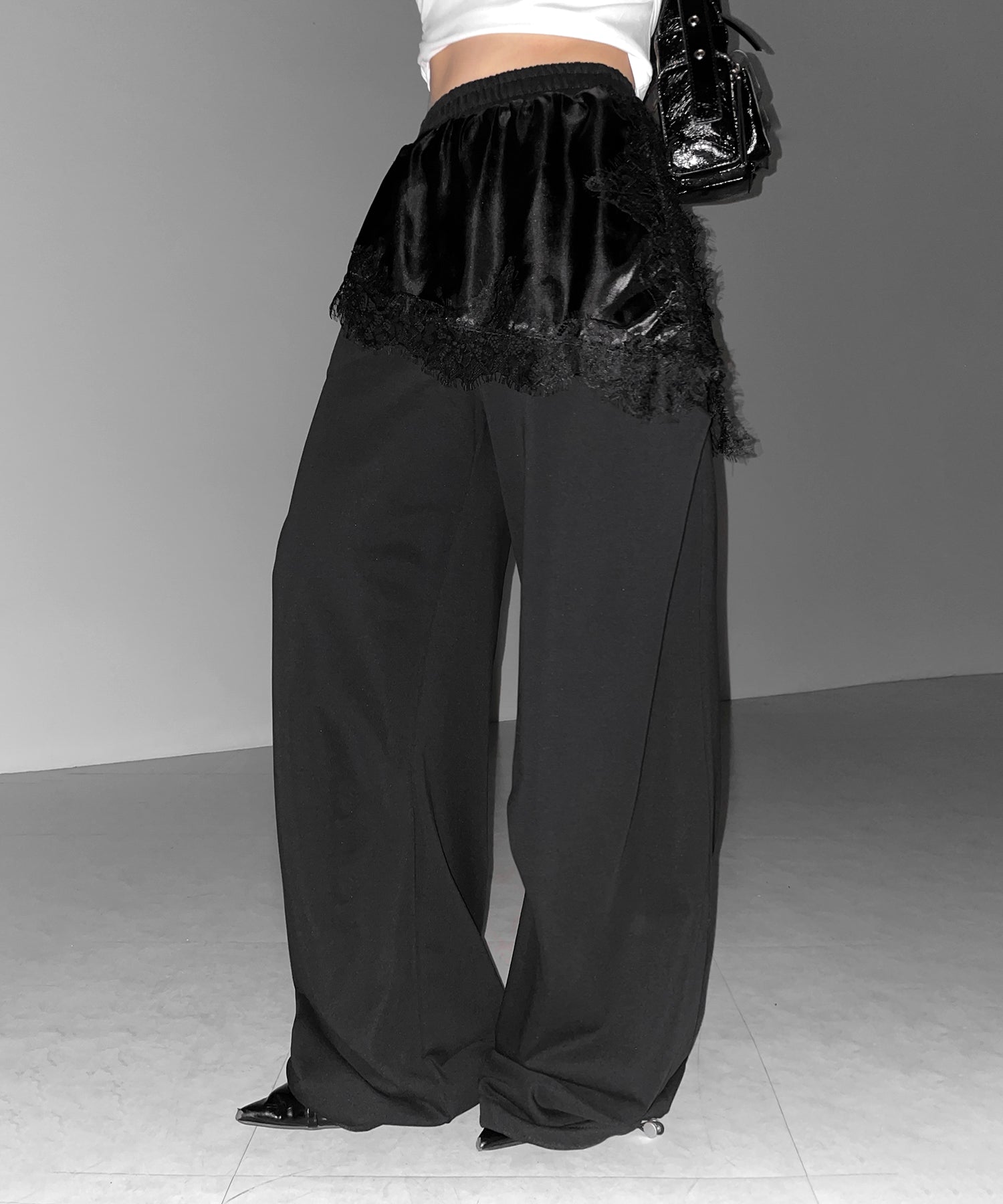 レースドッキングレイヤードスウェットワイドパンツ / lace docking layered sweat wide pants