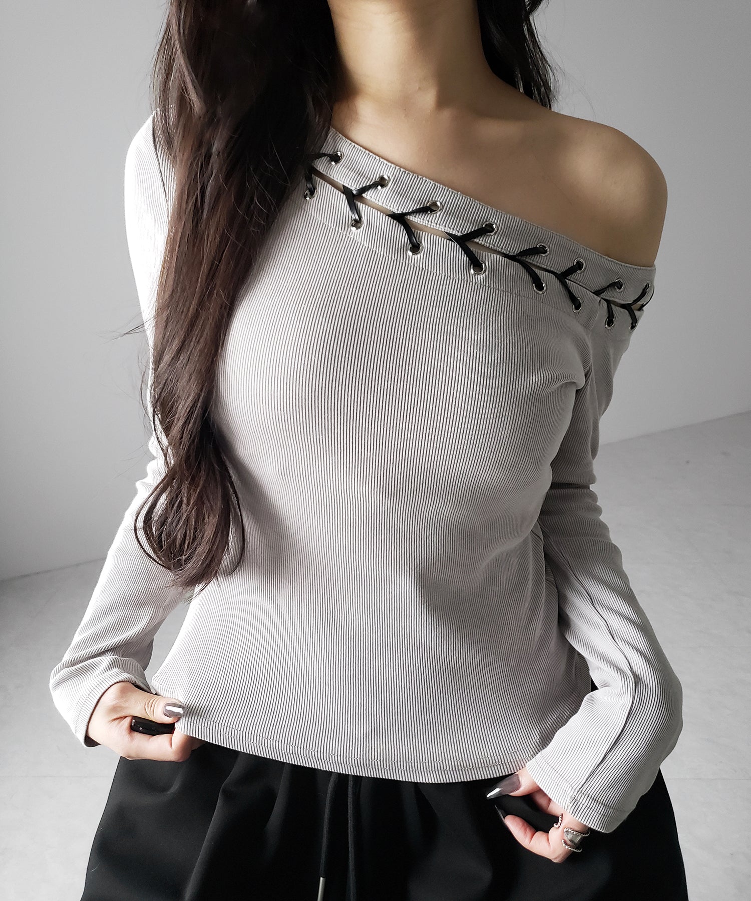 ヴィンテージカットアウトレースアップワンショルリブトップス / vintage cutout laceup one shoulder lib tops