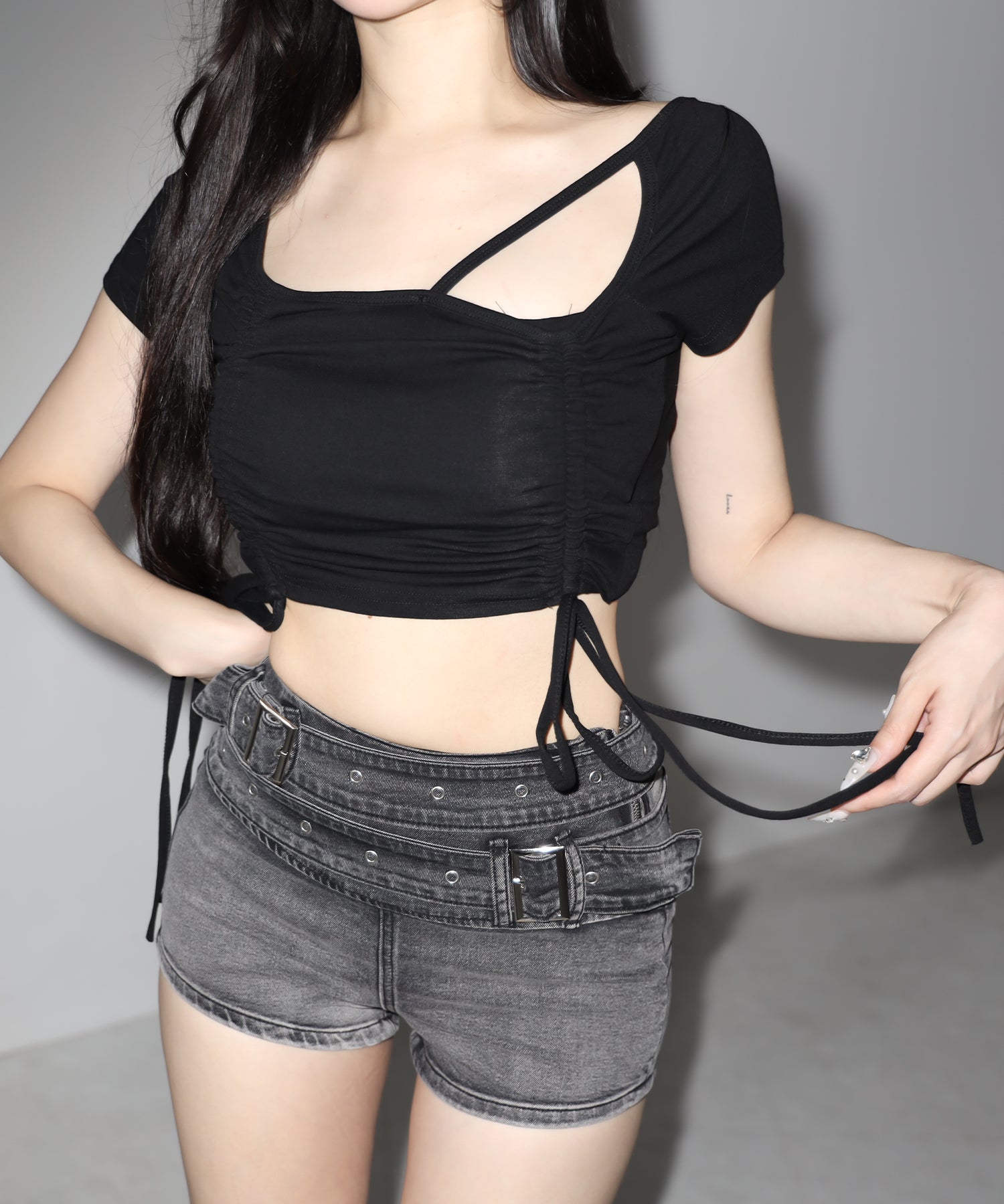 ダブルベルテッドマイクロミニデニムショートパンツ / double belted micro mini denim short pants