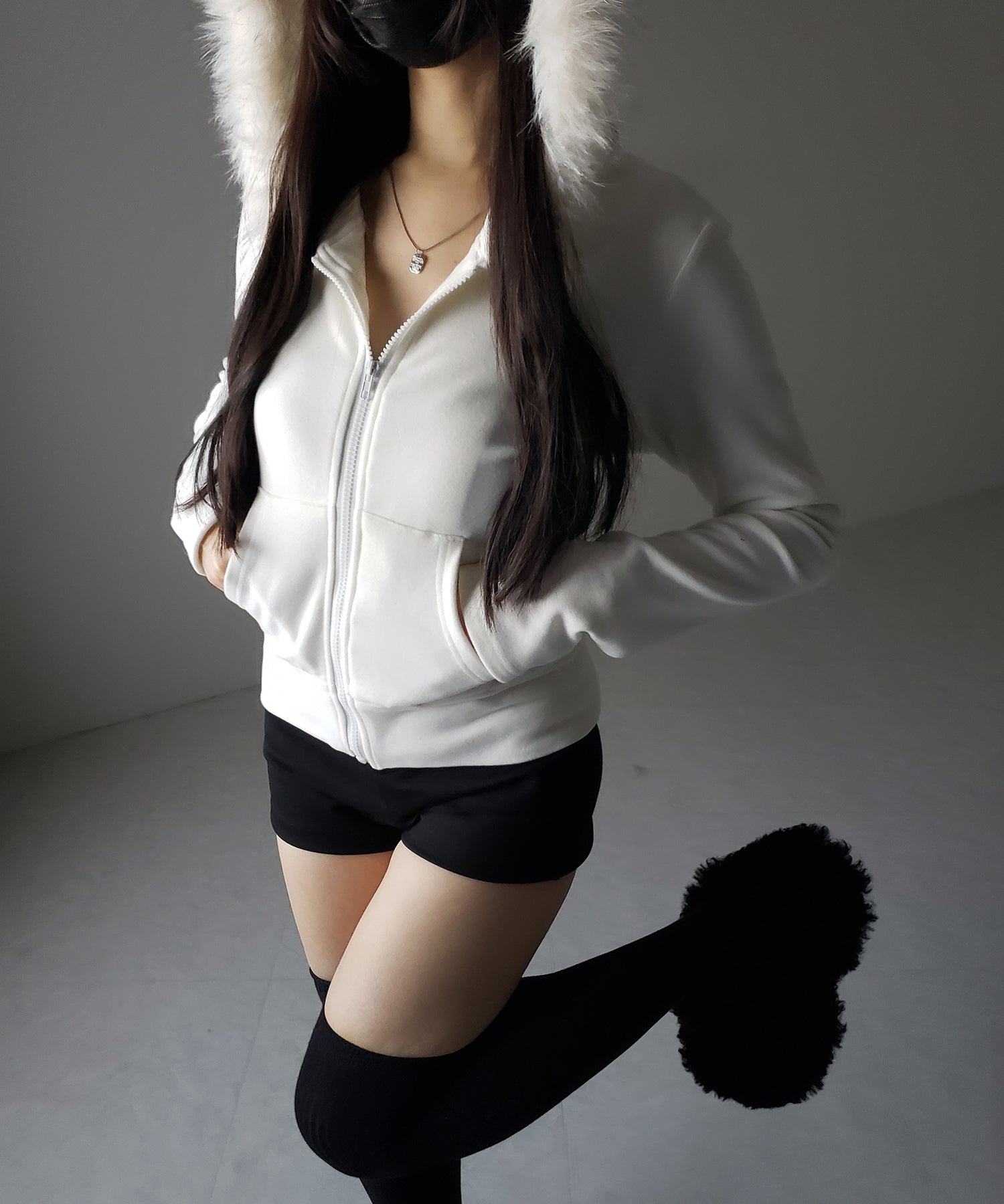 フェイクファーフーディジップアップパーカー / fake fur hooded zipup hoodie