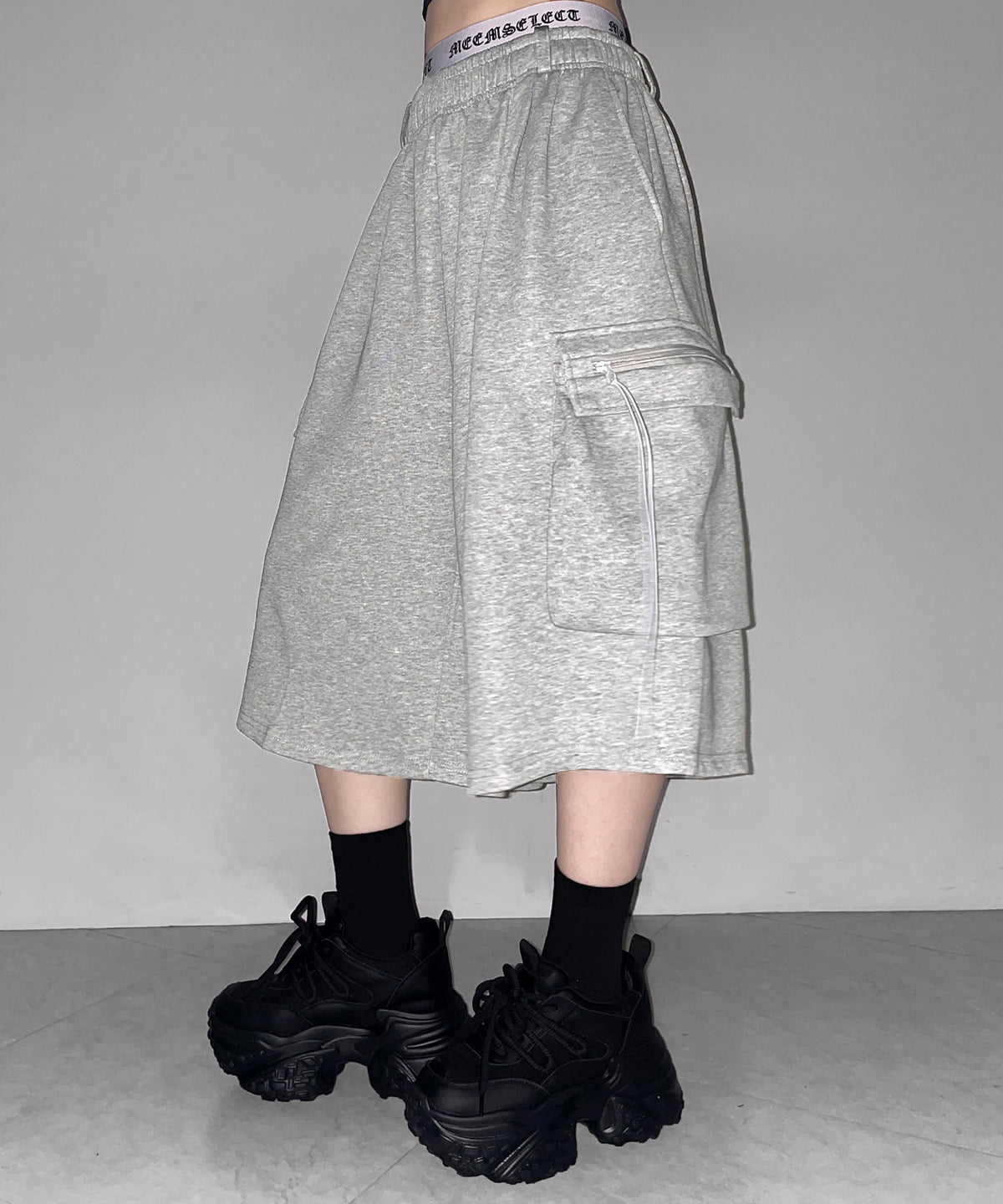 タックワイドカーゴスウェットハーフパンツ / tuck wide cargo sweat half pants