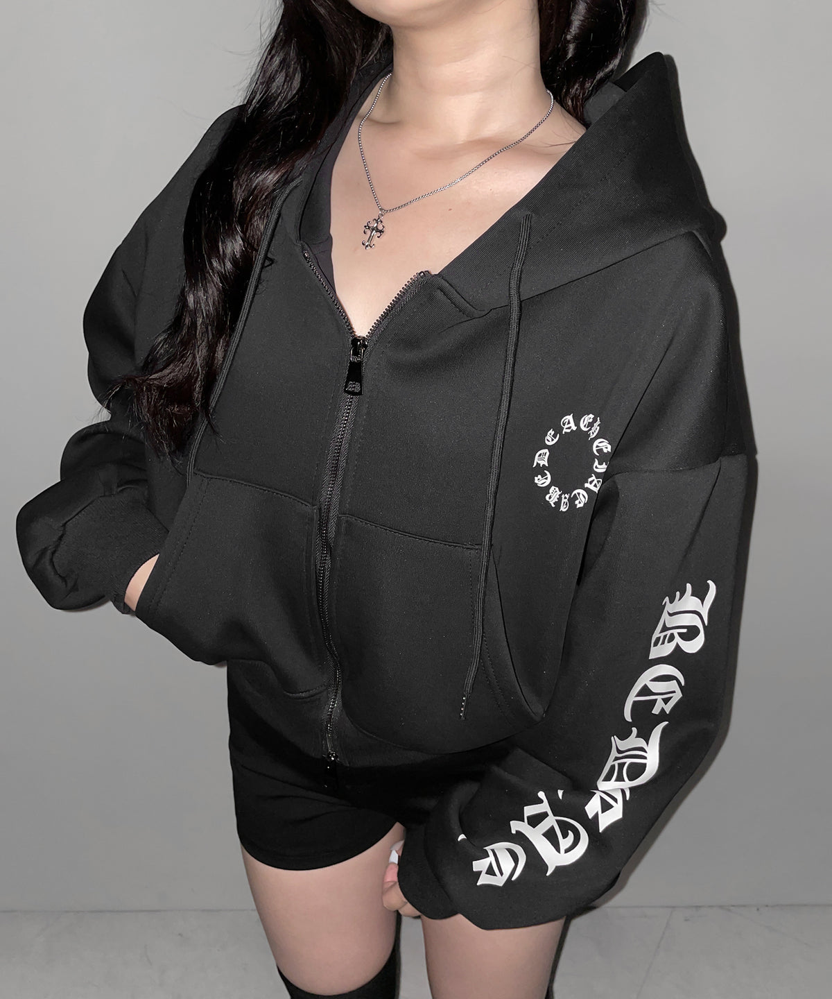 グランジロゴダブルジップショートパーカー / grunge logo double zip short hoodie