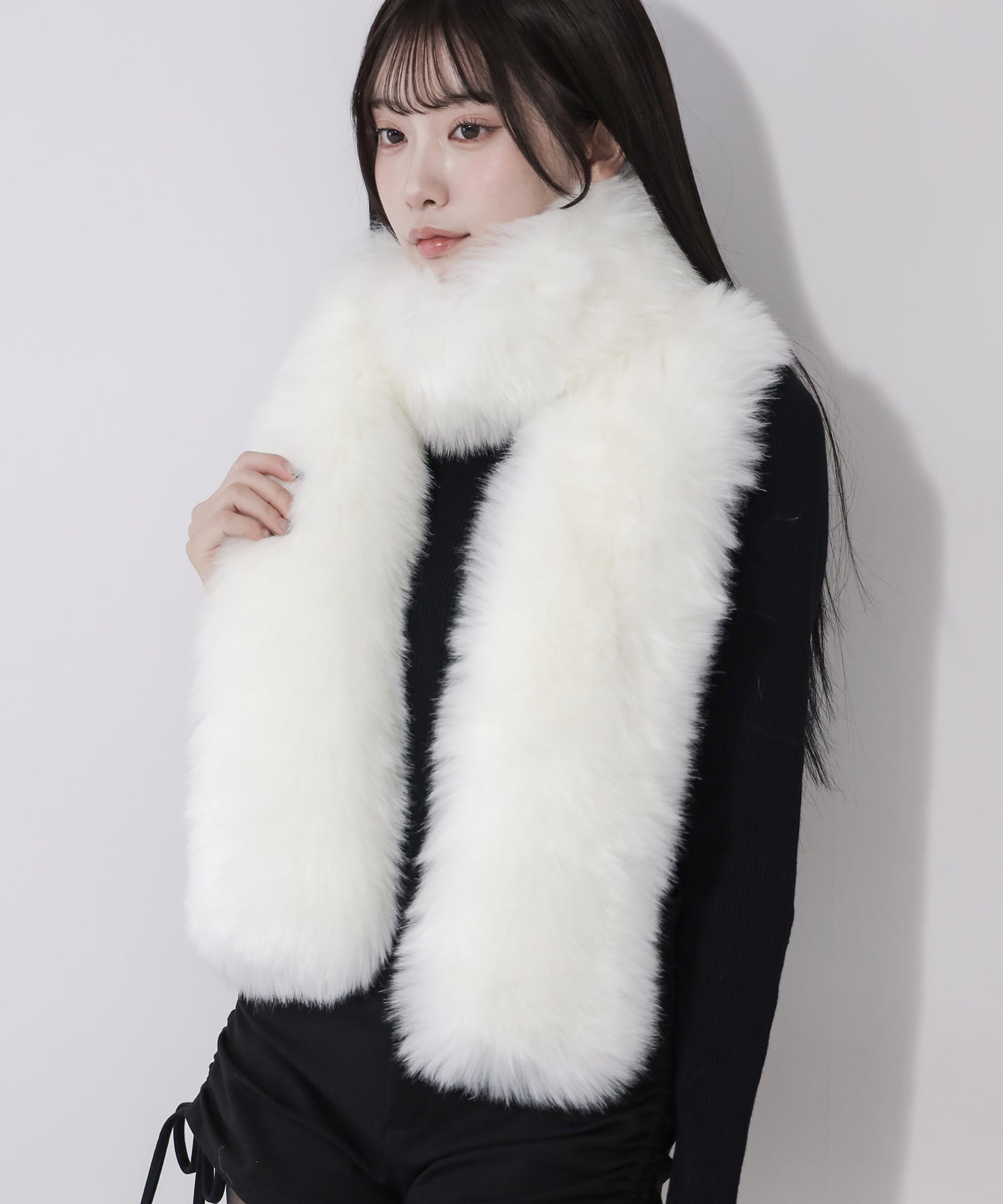 フェイクファーボリュームロングマフラー / fake fur volume long muffler