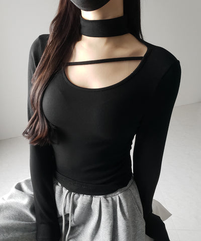 【 裏起毛 】チョーカーナナメストラップシャーリングトップス / choker naname strap shirring tops