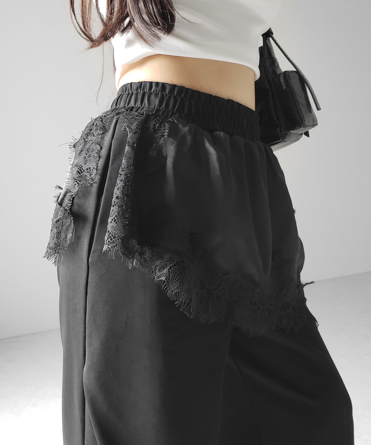 レースドッキングレイヤードスウェットワイドパンツ / lace docking layered sweat wide pants
