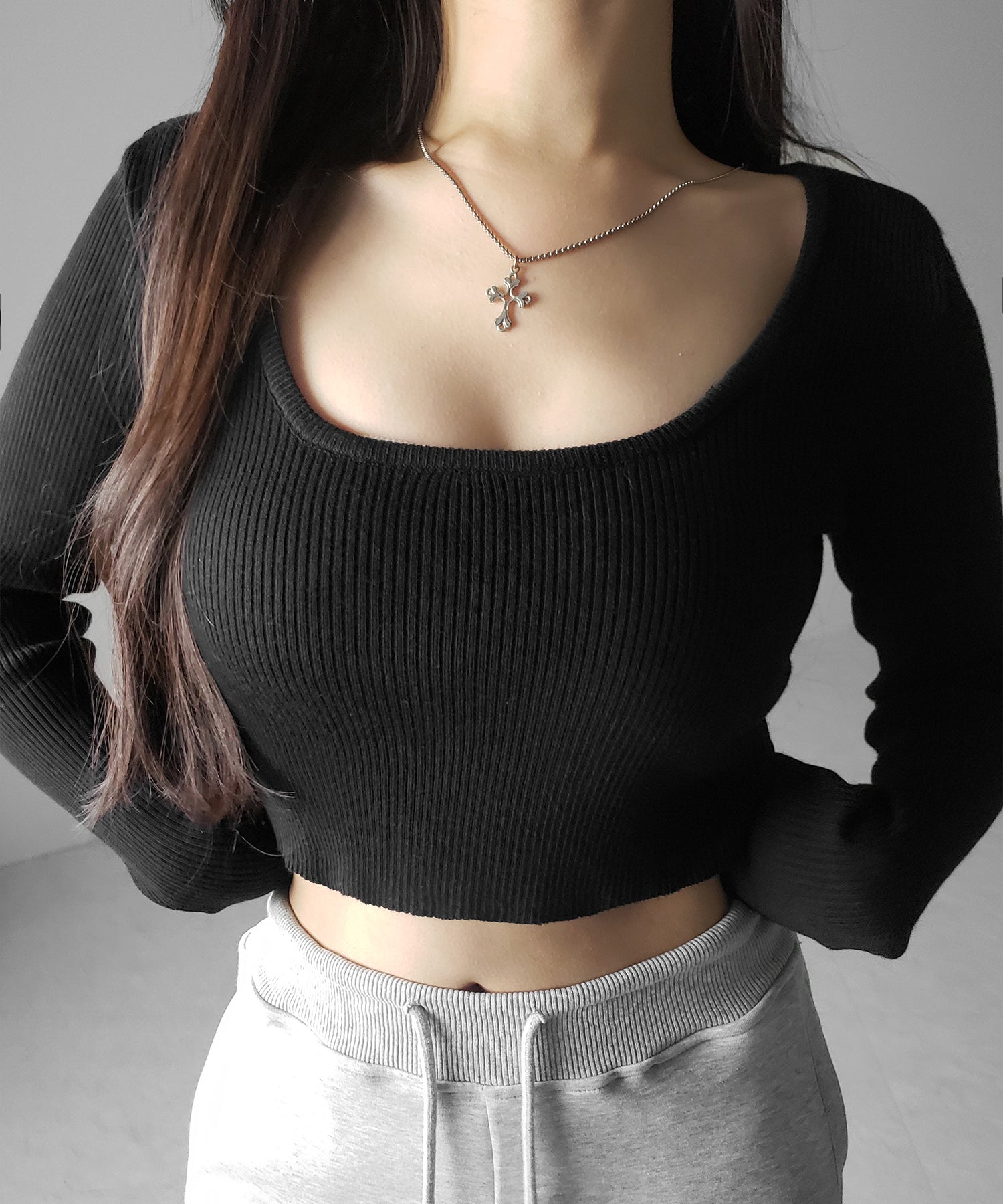 スクエアネックショートリブニットトップス / square neck short rib knit tops