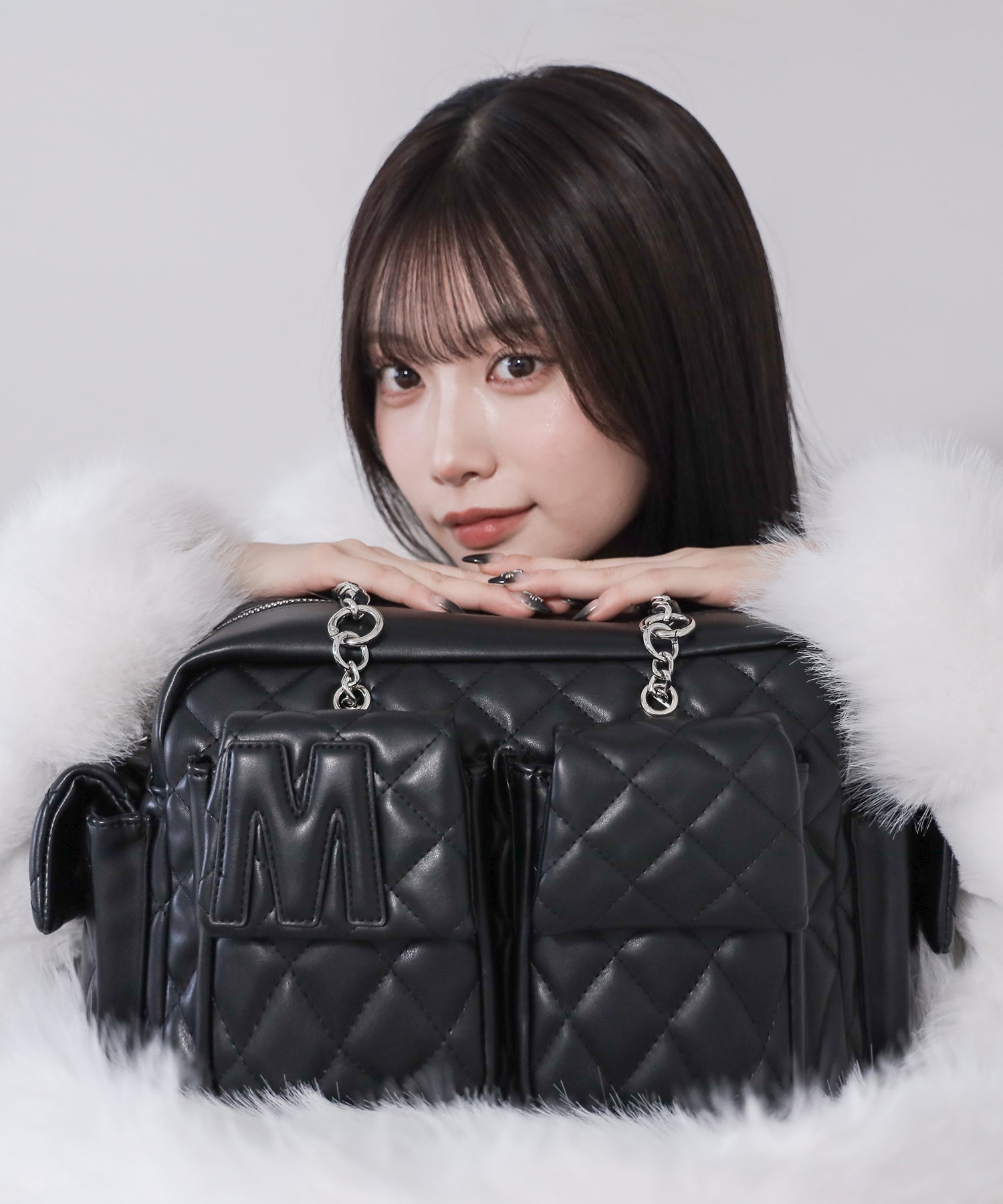 【 2WAY 】Mロゴフェイクレザーキルティングチェーンショルダーバッグ / M logo fake leather quilting chain shoulder bag