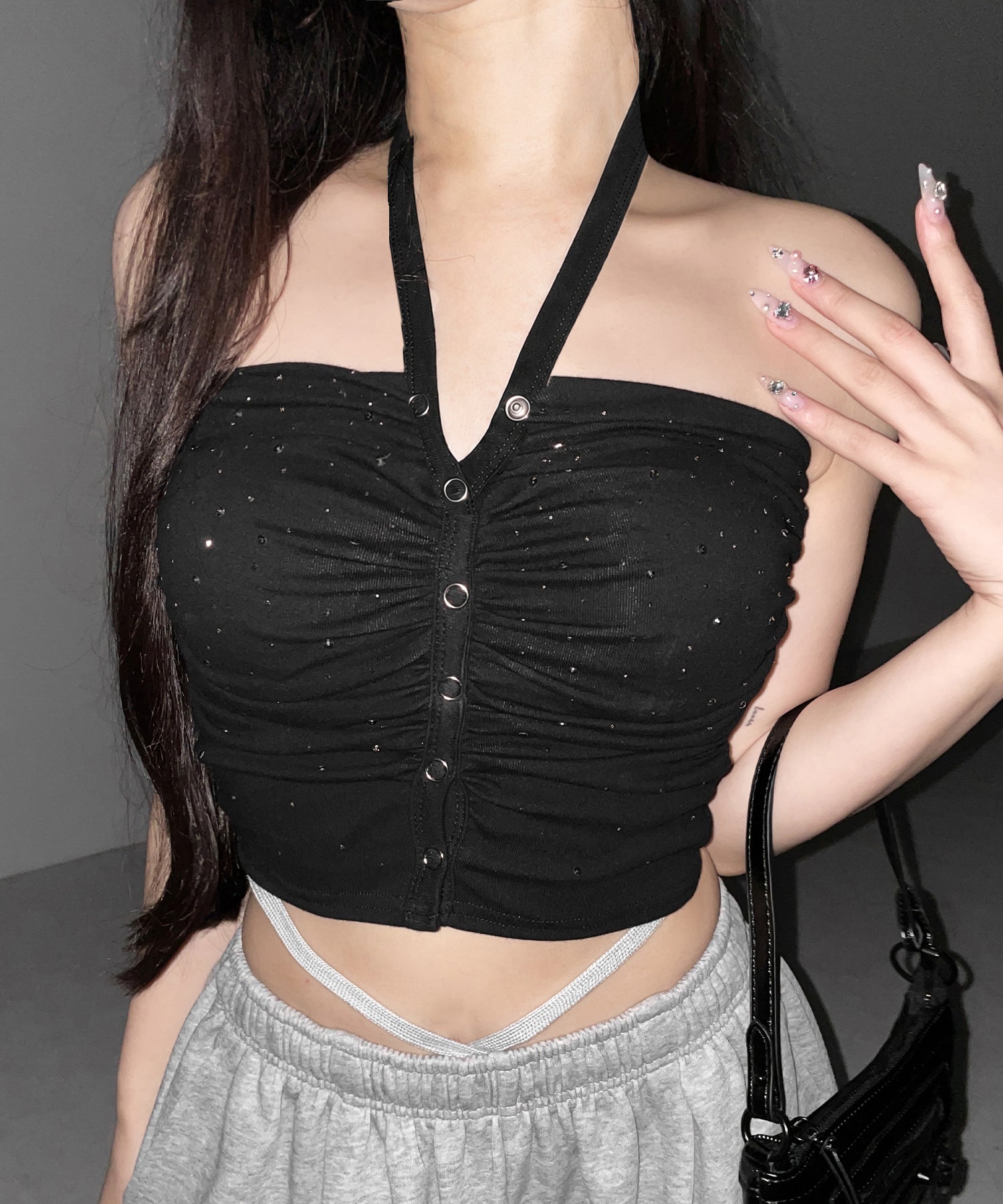 ラインストーンホルターネックスナップギャザーベアトップ / Rhinestone halter neck snap gathered bare top
