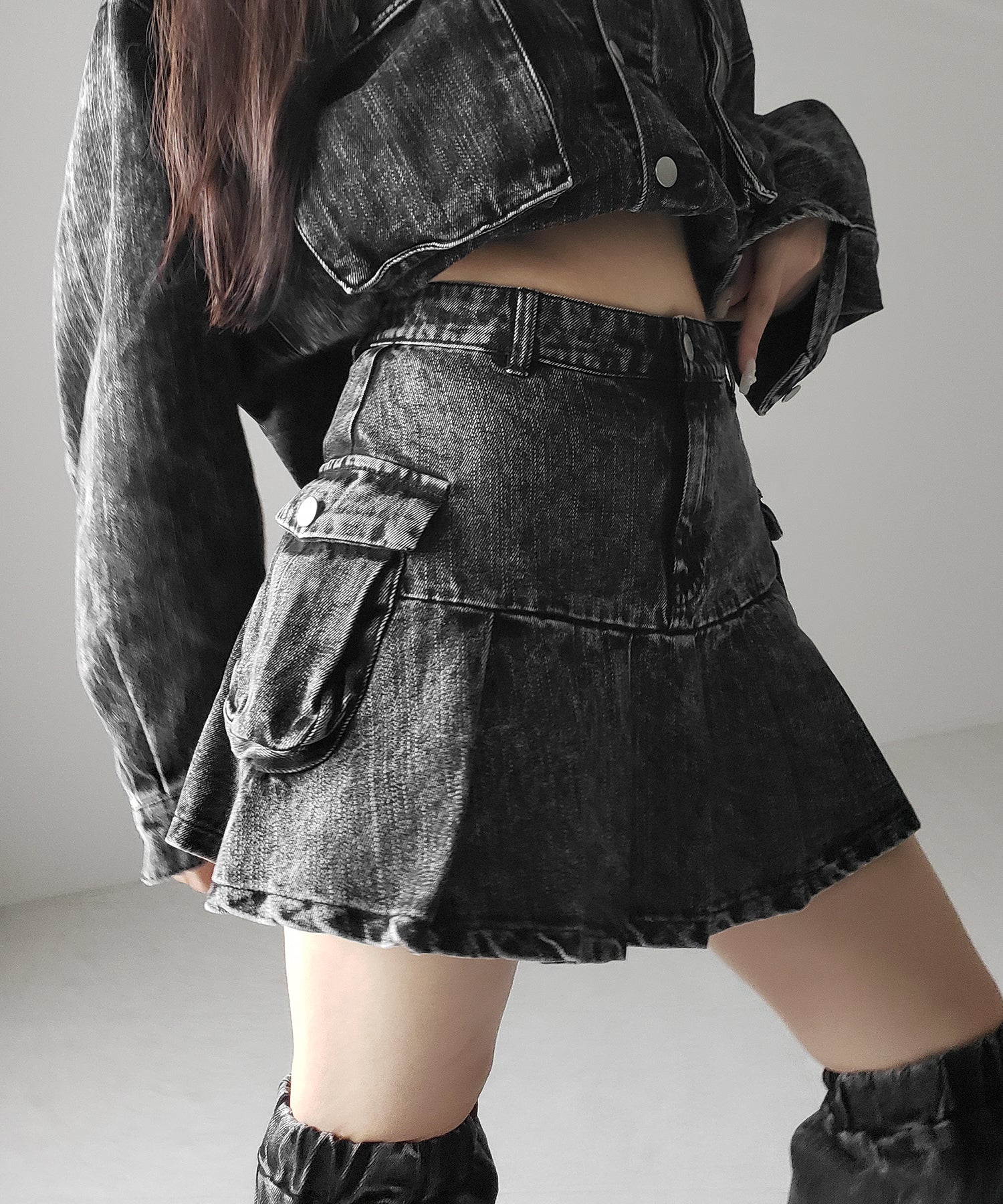 【 セットアップ着用可能 】ヴィンテージケミカルブリーチプリーツデニムミニスカート / vintage bleached pleated denim mini skirt