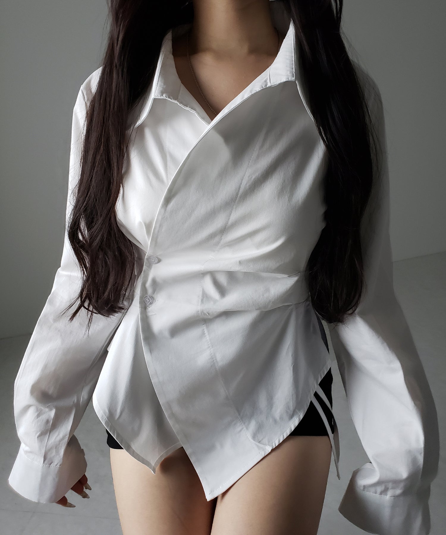 タックレイヤードアシンメトリーミディシャツ / tuck layered asymmetry midi shirts