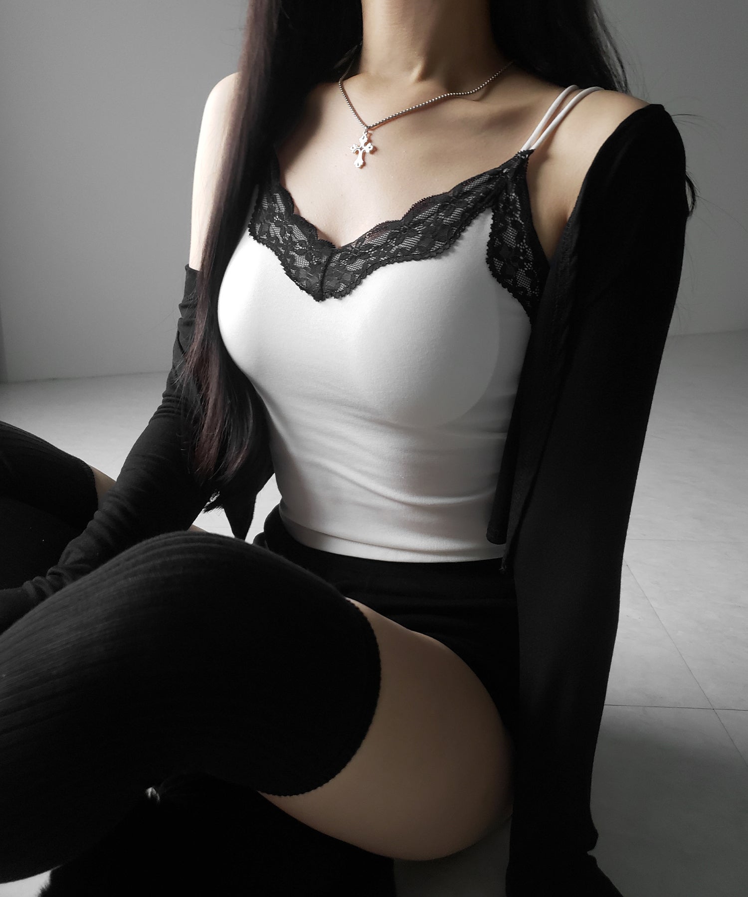 【 新色ピンク追加!カップ付き 】配色レースクロップドリブキャミソール / bicolor lace cropped rib camisole